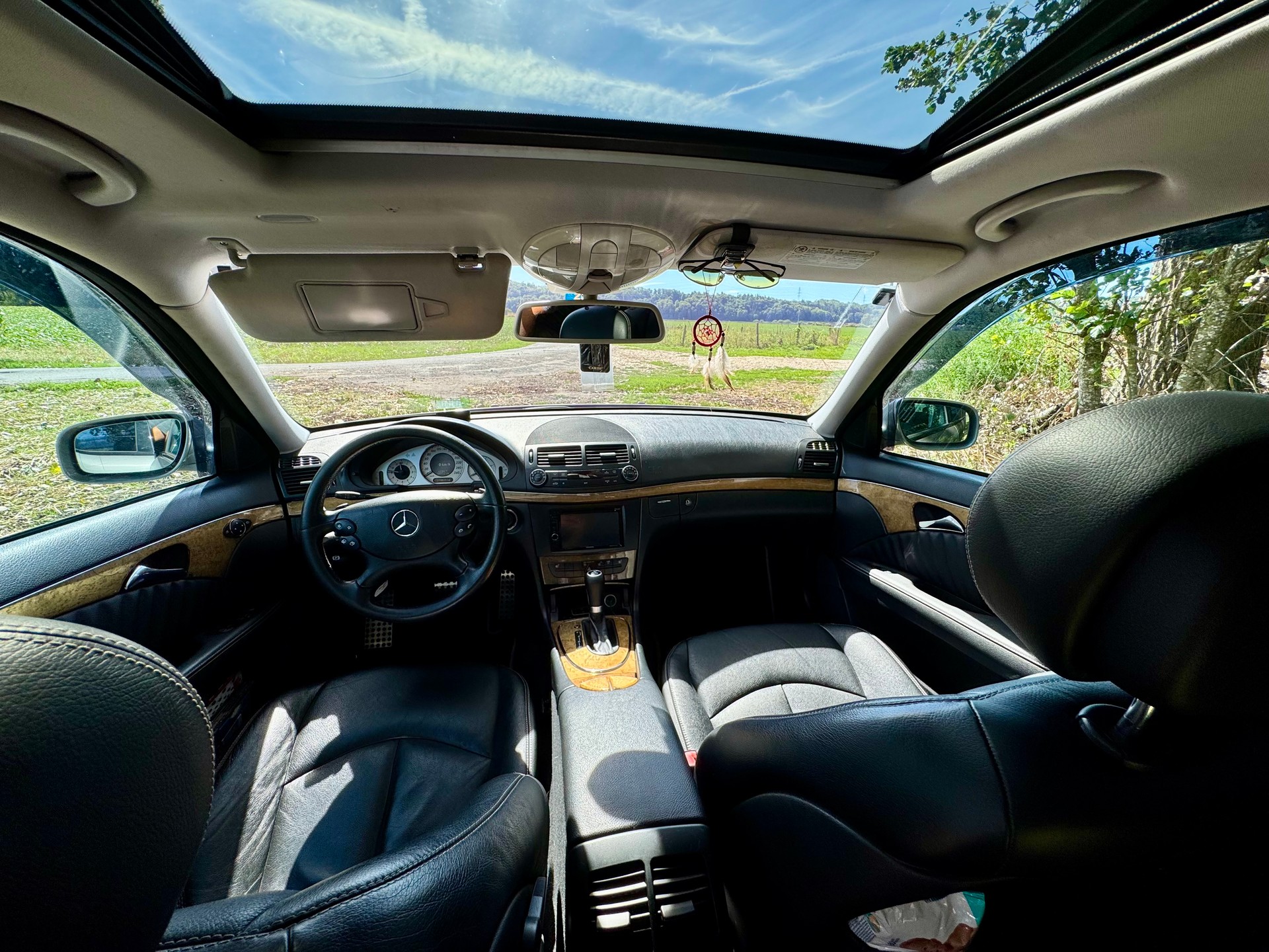 MERCEDES-BENZ E 320 CDI-image-10