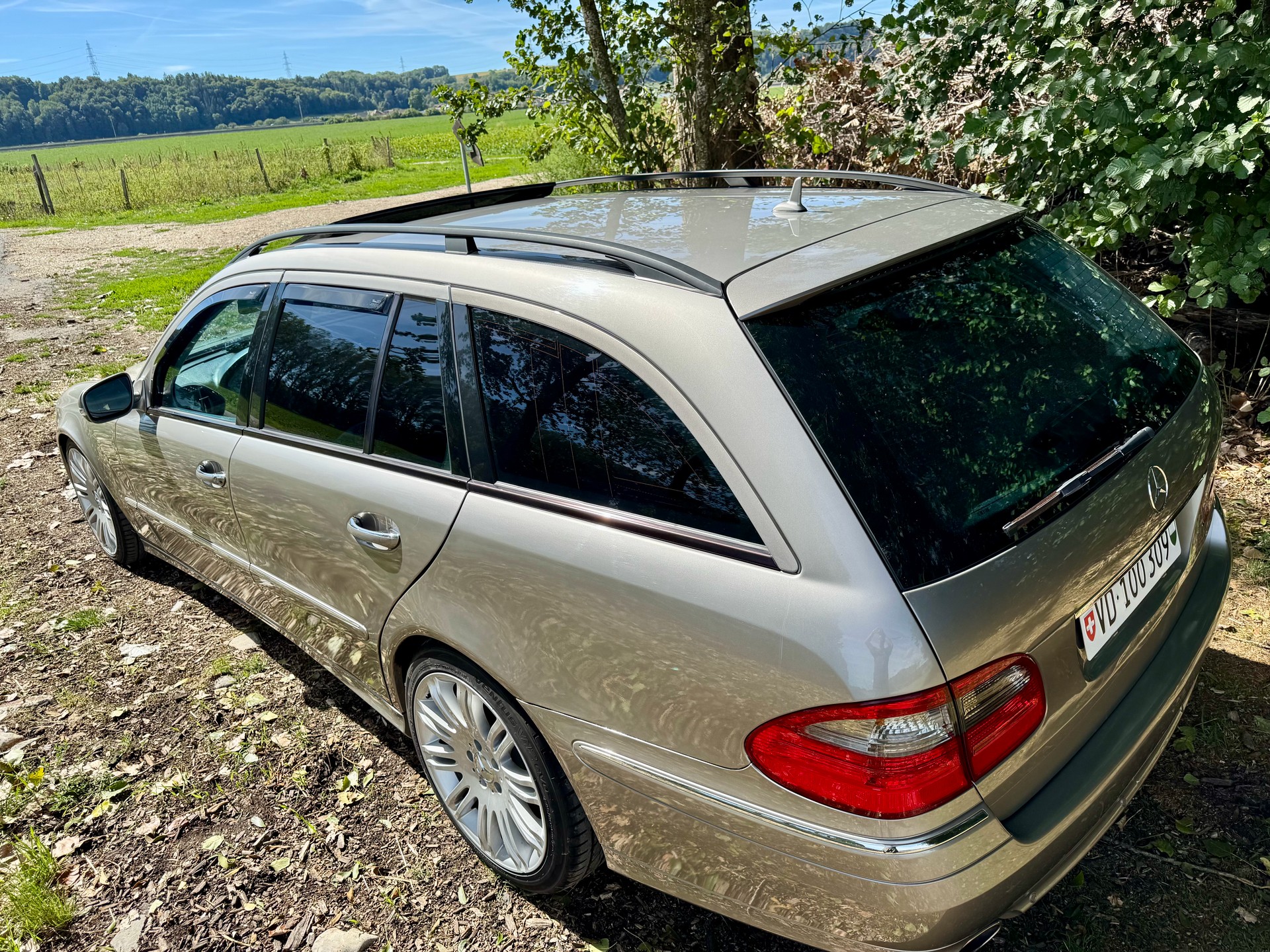 MERCEDES-BENZ E 320 CDI-image-5