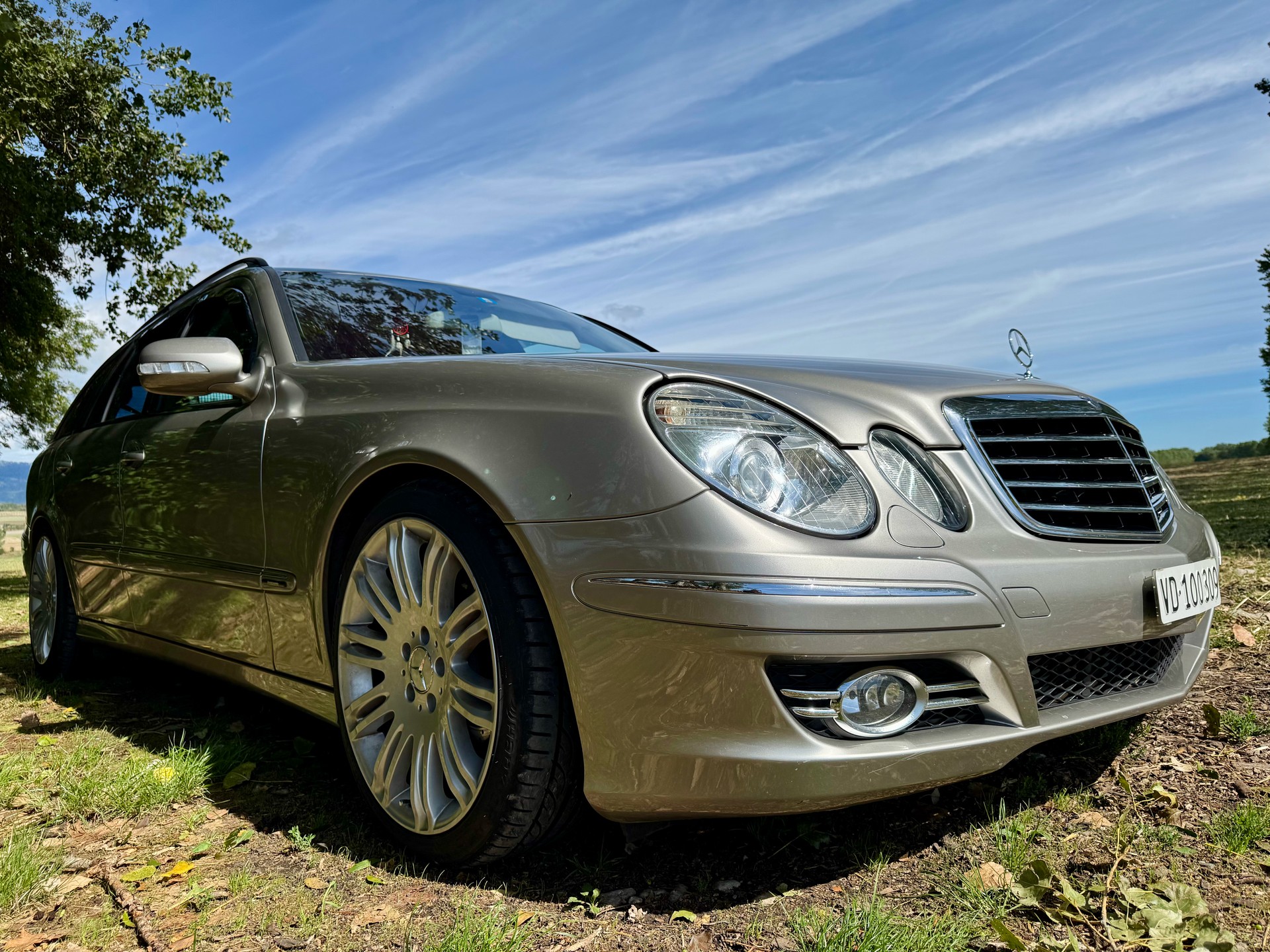 MERCEDES-BENZ E 320 CDI-image-0