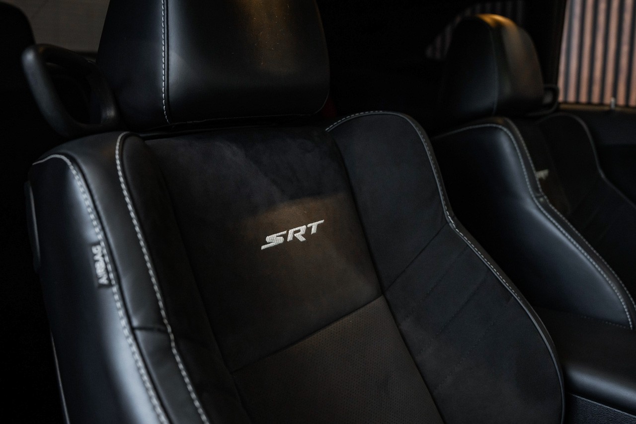 DODGE Challenger SRT8 6.4L HEMI-image-18