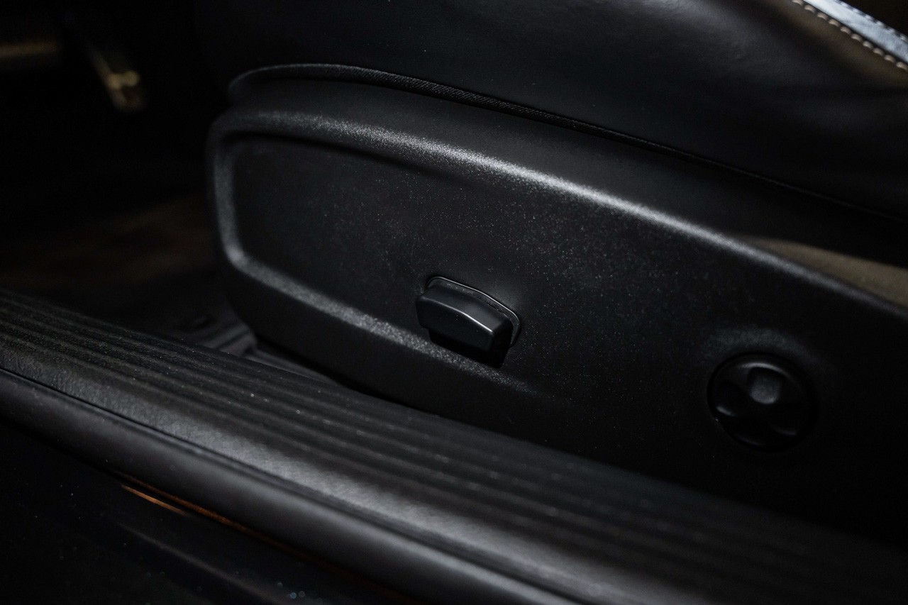 DODGE Challenger SRT8 6.4L HEMI-image-28