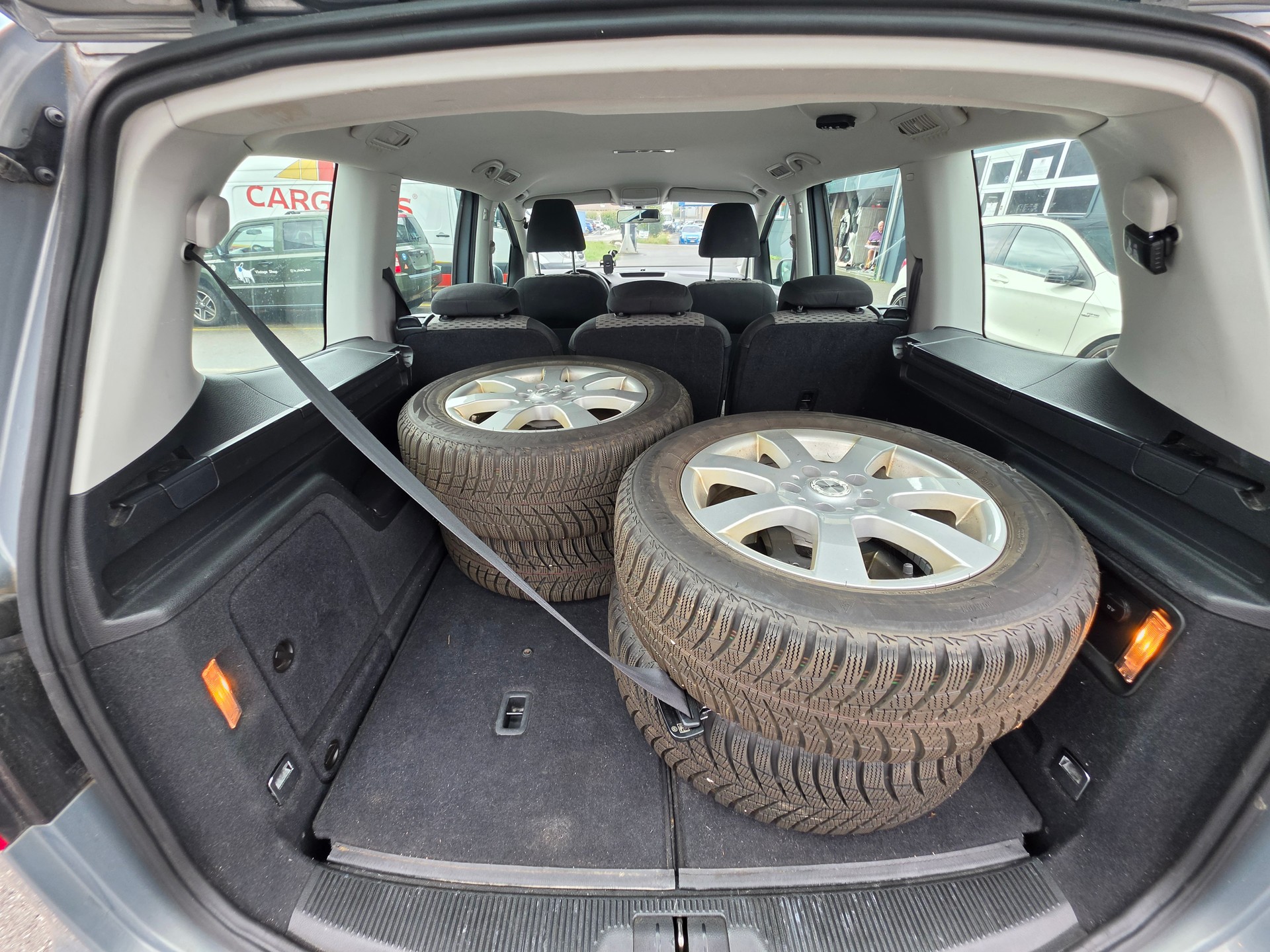 VW Sharan 1.4 TSI BlueMotion Technology Highline-image-6