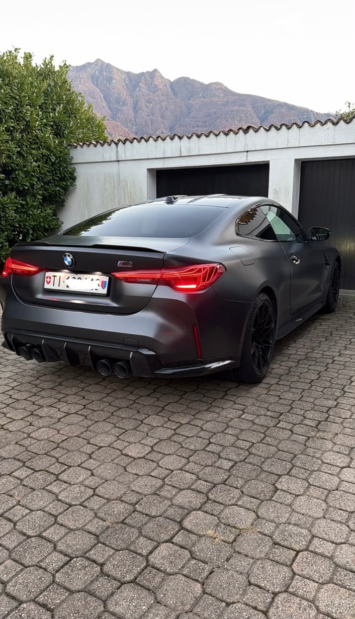 BMW BMW M4 Coupé Competition M Xdrive *Full Carbon*-image-1