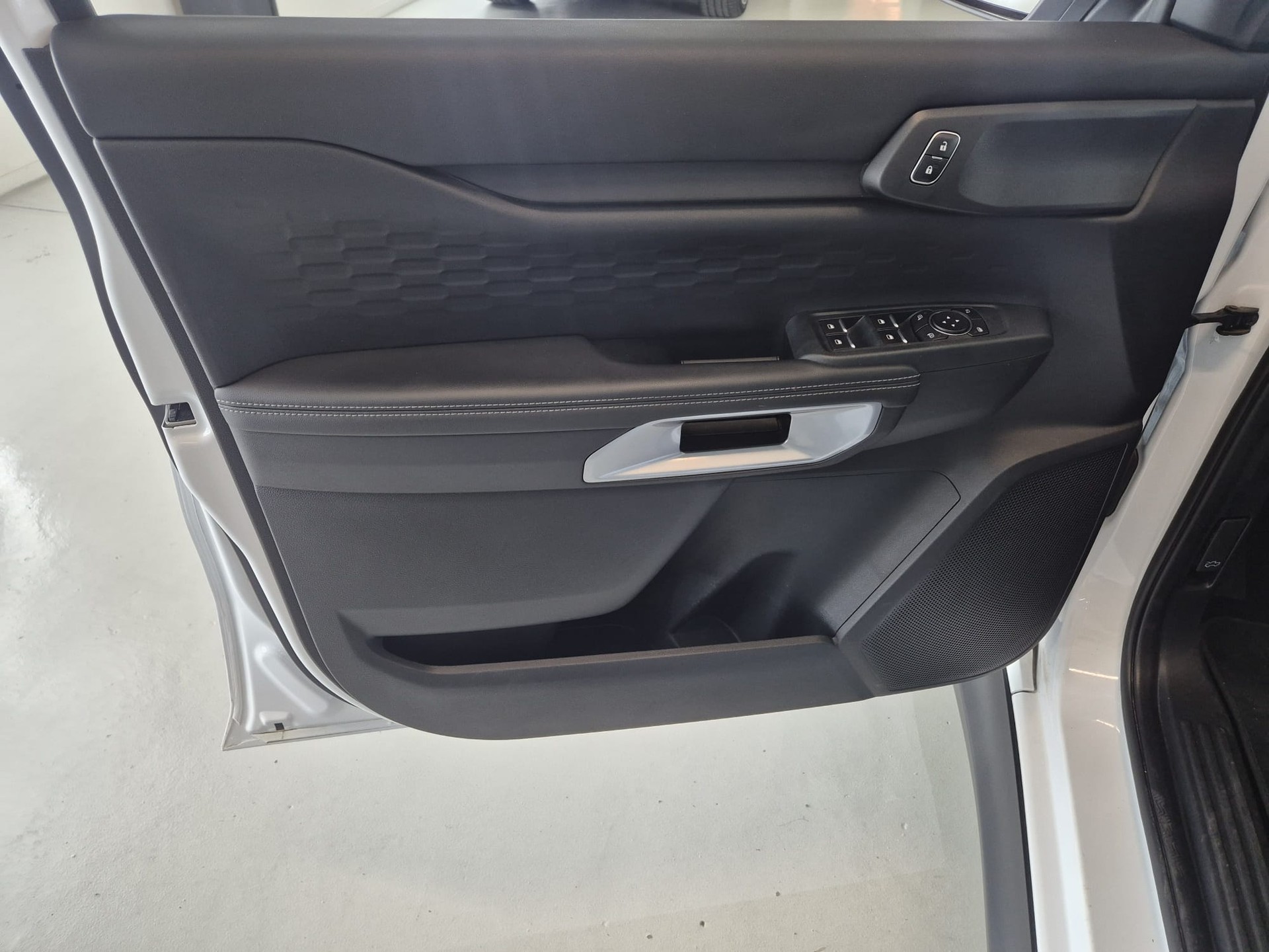 FORD Ranger MS-RT 3.0 Eco Blue e-4WD Automat-image-15