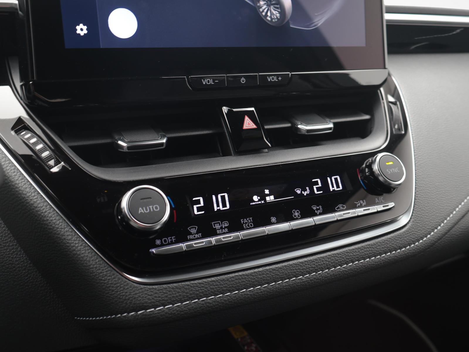 TOYOTA Corolla Touring Sports 2.0 HSD Trend-image-11