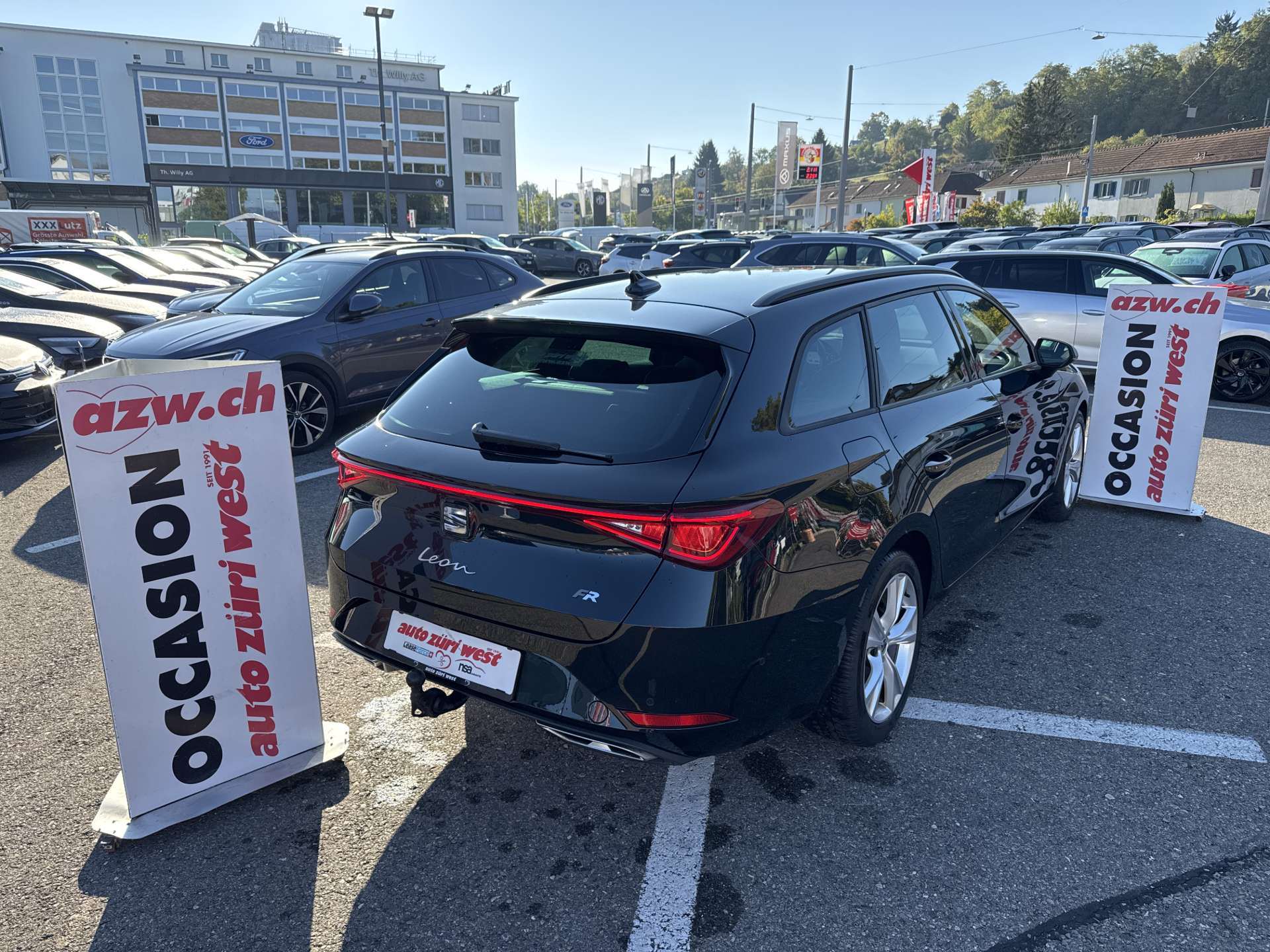 SEAT Leon ST 2.0 TDi EVO FR DSG-Automat-image-2
