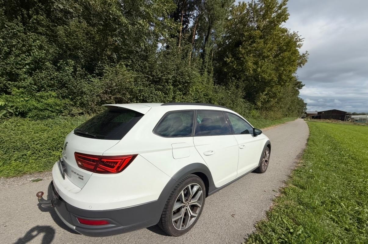 SEAT Leon ST 2.0 TDI CR X-Perience 4Drive DSG-image-2