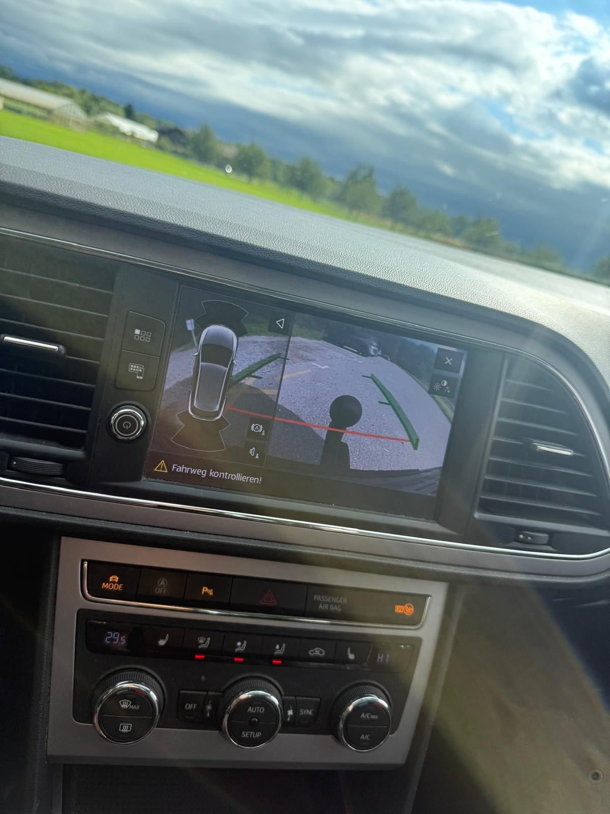 SEAT Leon ST 2.0 TDI CR X-Perience 4Drive DSG-image-9