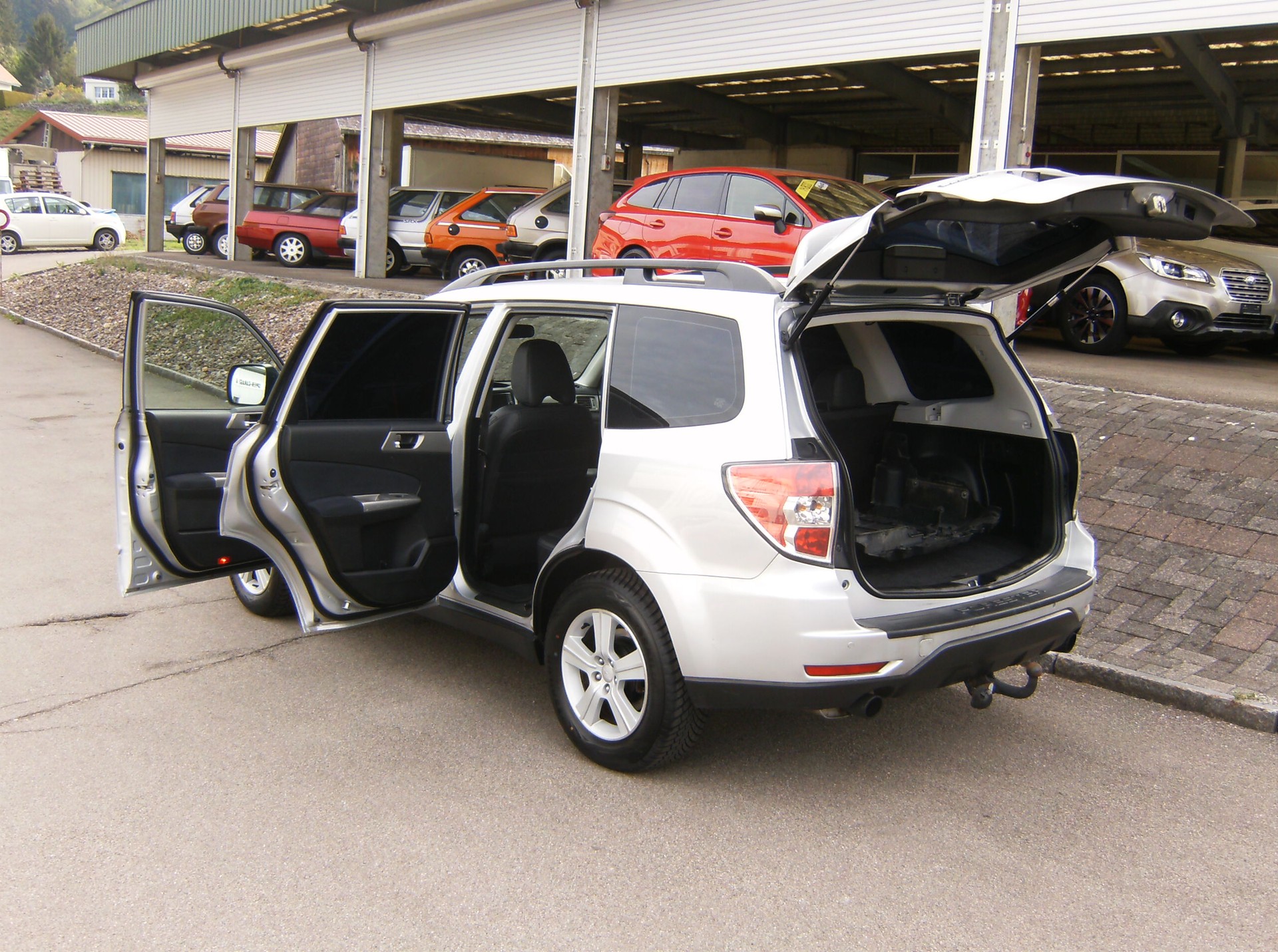 SUBARU Forester 2.0D XS Comfort-image-4