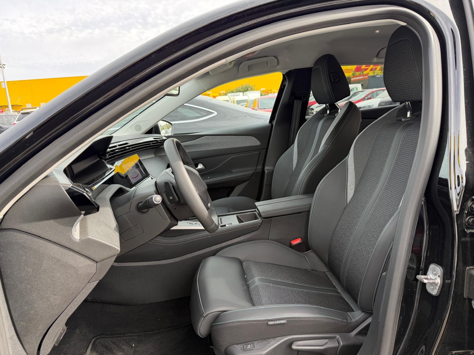 PEUGEOT 308 SW 1.2 PureTech Allure-image-9