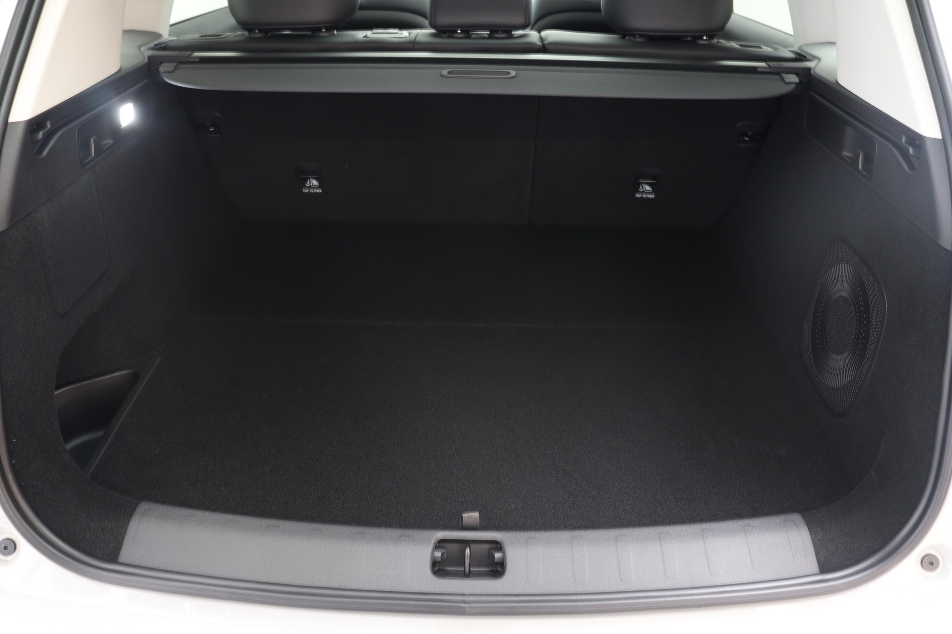 LEAPMOTOR C10 EV AWD-image-7