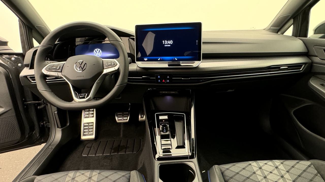 VW Golf 1.5 e TSI mHEV R-Line DSG-image-6