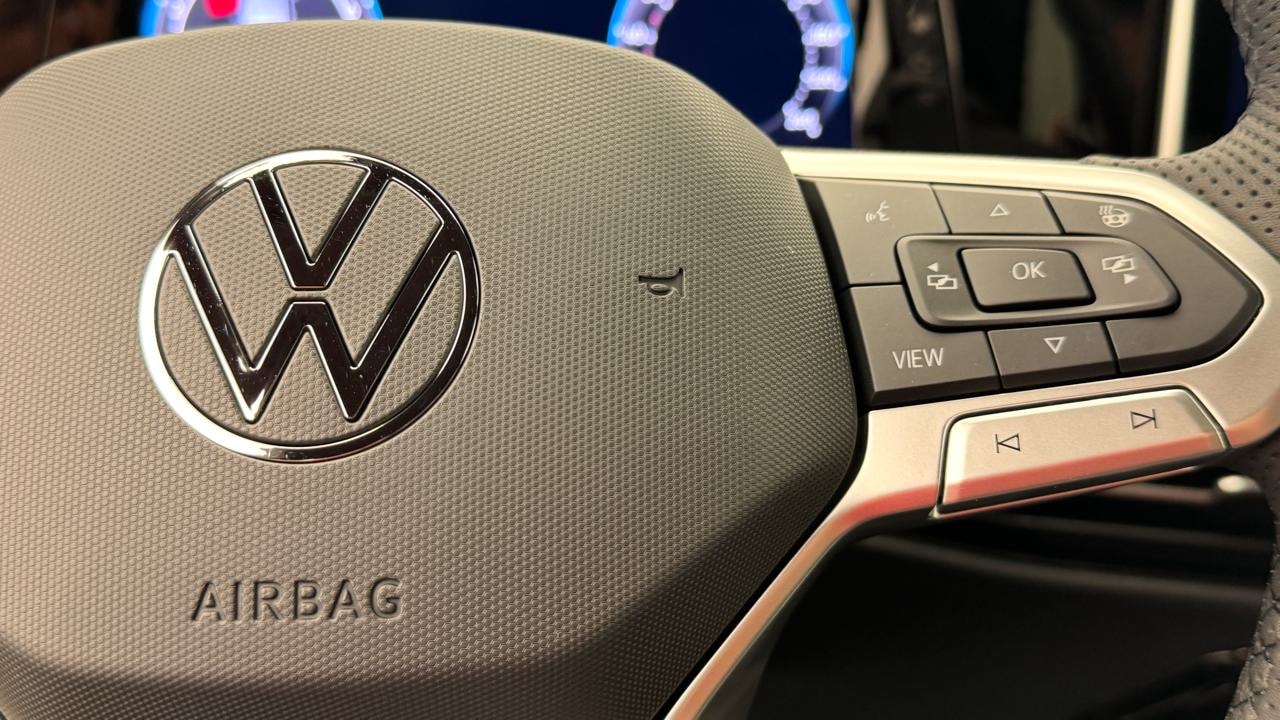 VW Golf 1.5 e TSI mHEV R-Line DSG-image-10