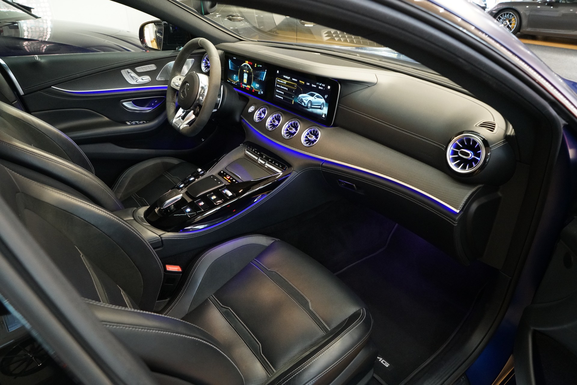 MERCEDES-BENZ AMG GT 4 63 S 4Matic+ Speedshift MCT-image-16