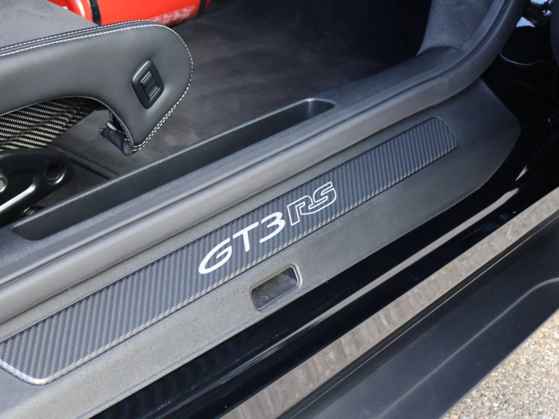 PORSCHE 911 GT3 RS-image-26