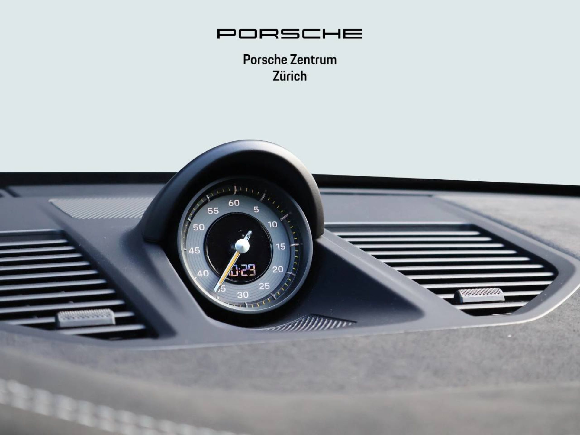 PORSCHE 911 GT3 RS-image-16