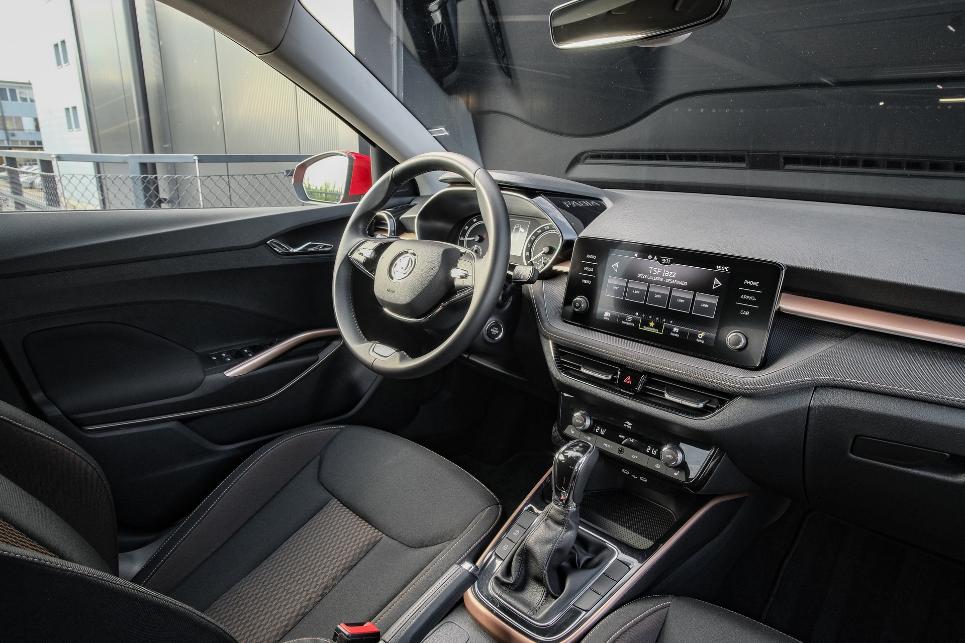 SKODA Fabia 1.0 TSI Selection DSG-image-13