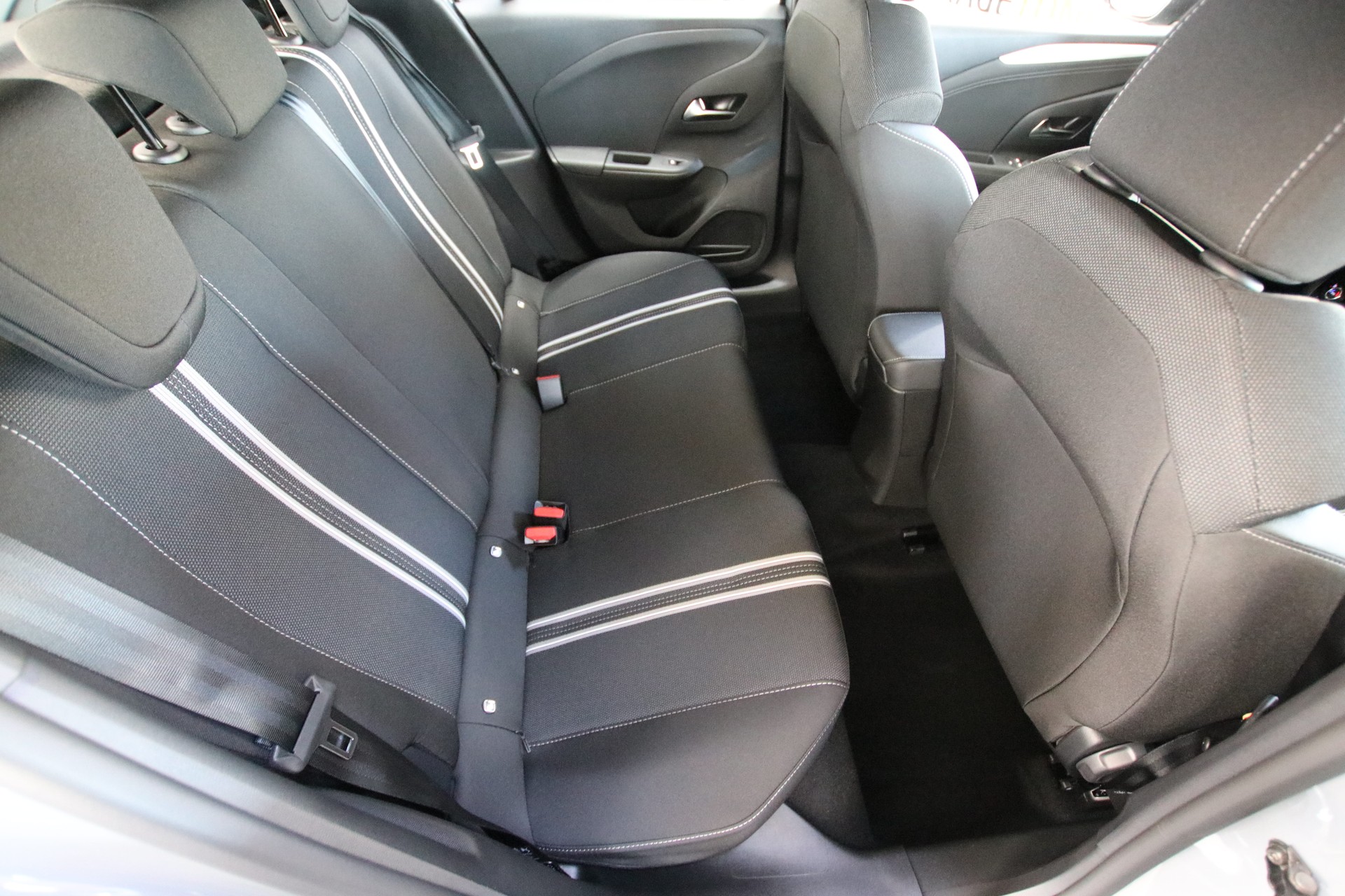 OPEL Corsa e- 51kWh GS-image-14