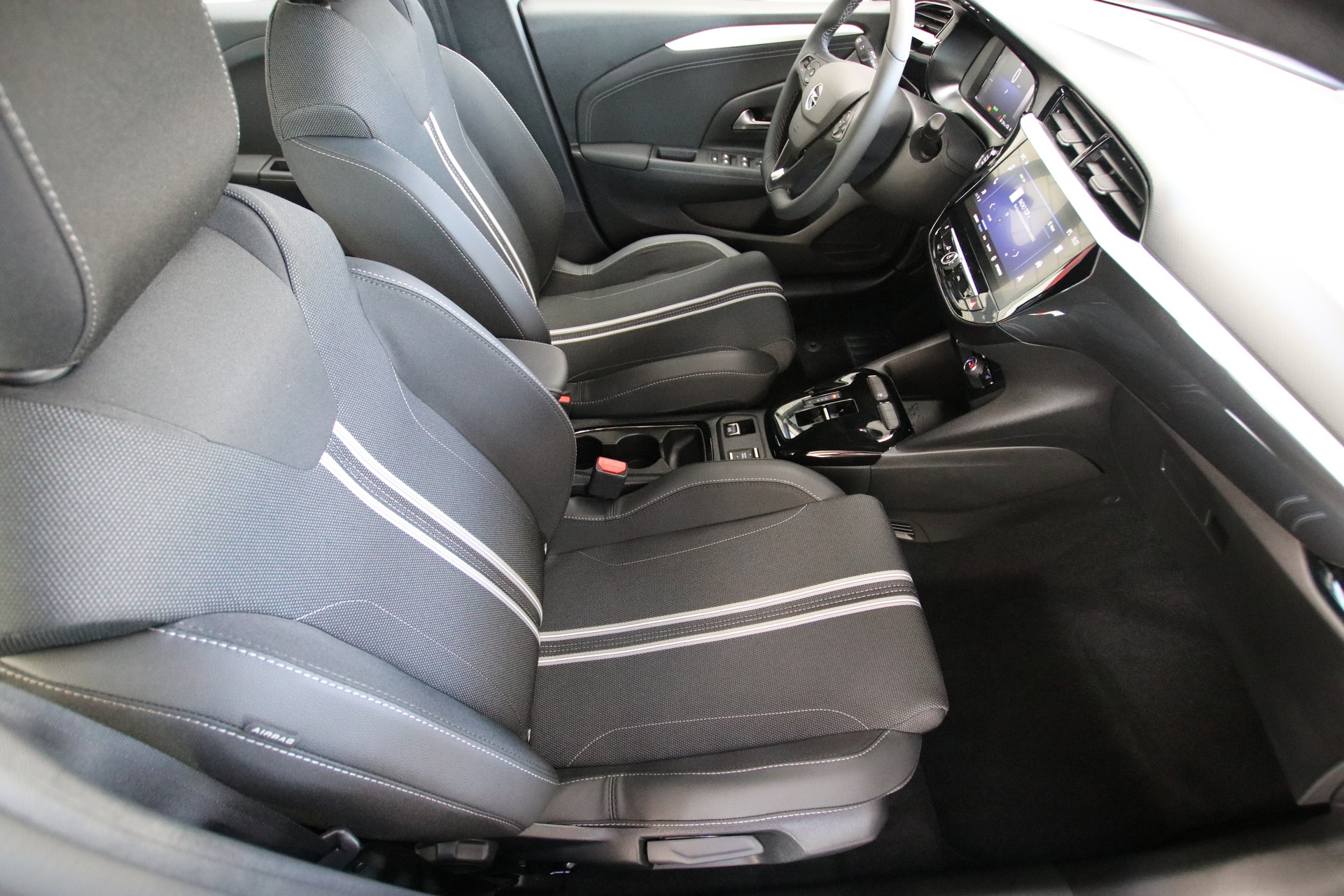 OPEL Corsa e- 51kWh GS-image-12