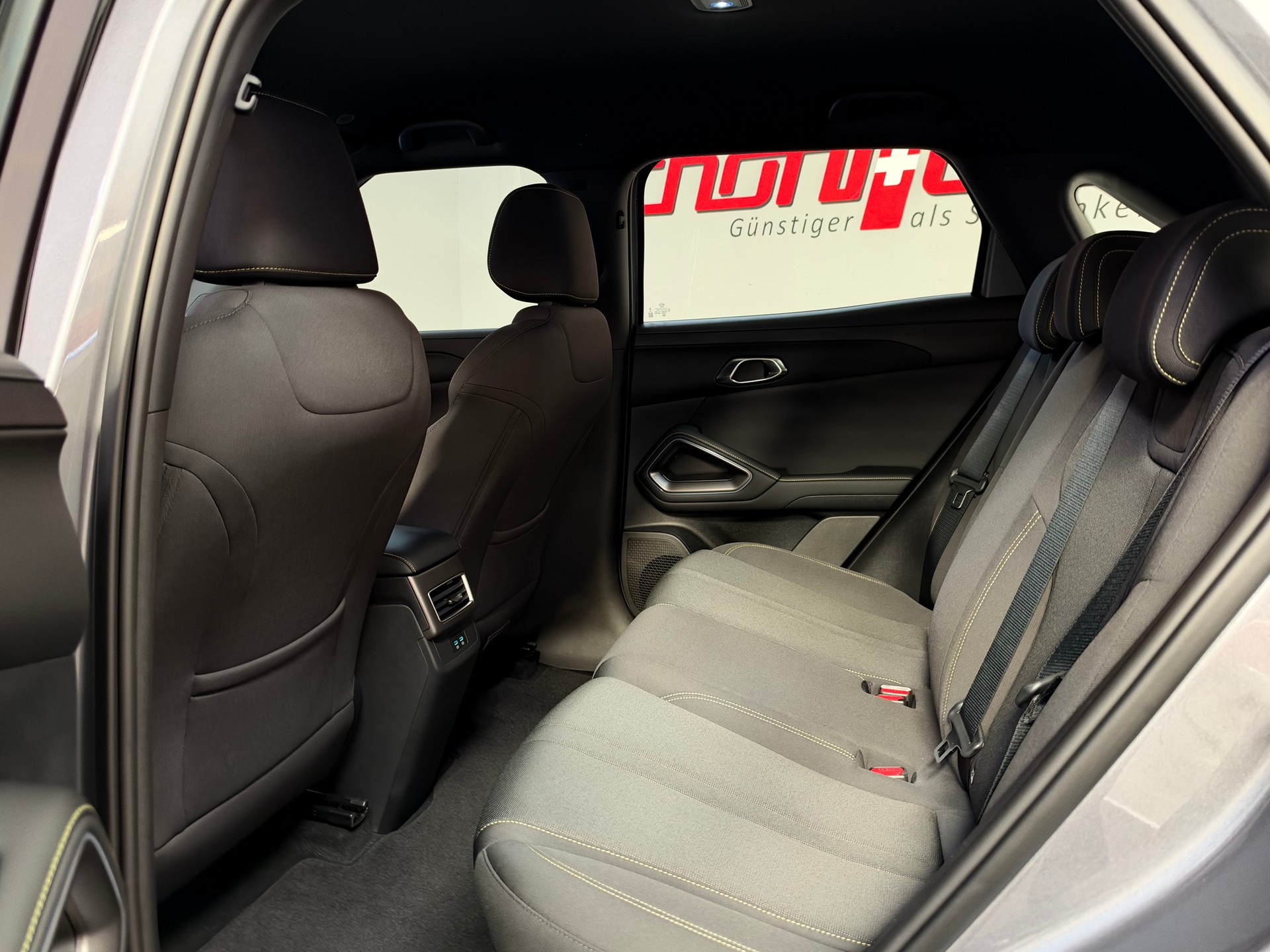 BYD Atto 2 DM-i Active-image-14
