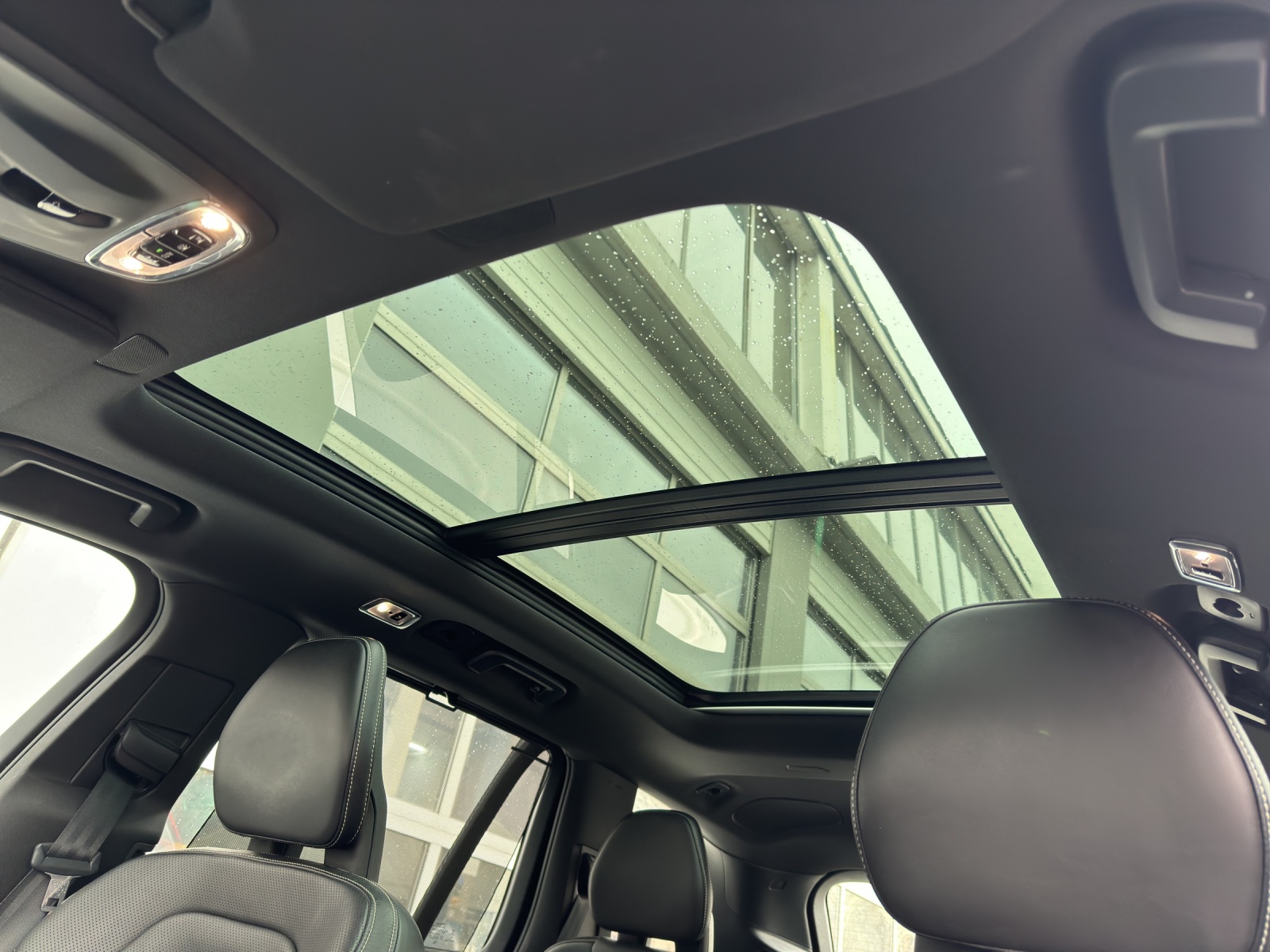 VOLVO XC90 2.0 T6 R-Design 7P. AWD-image-12