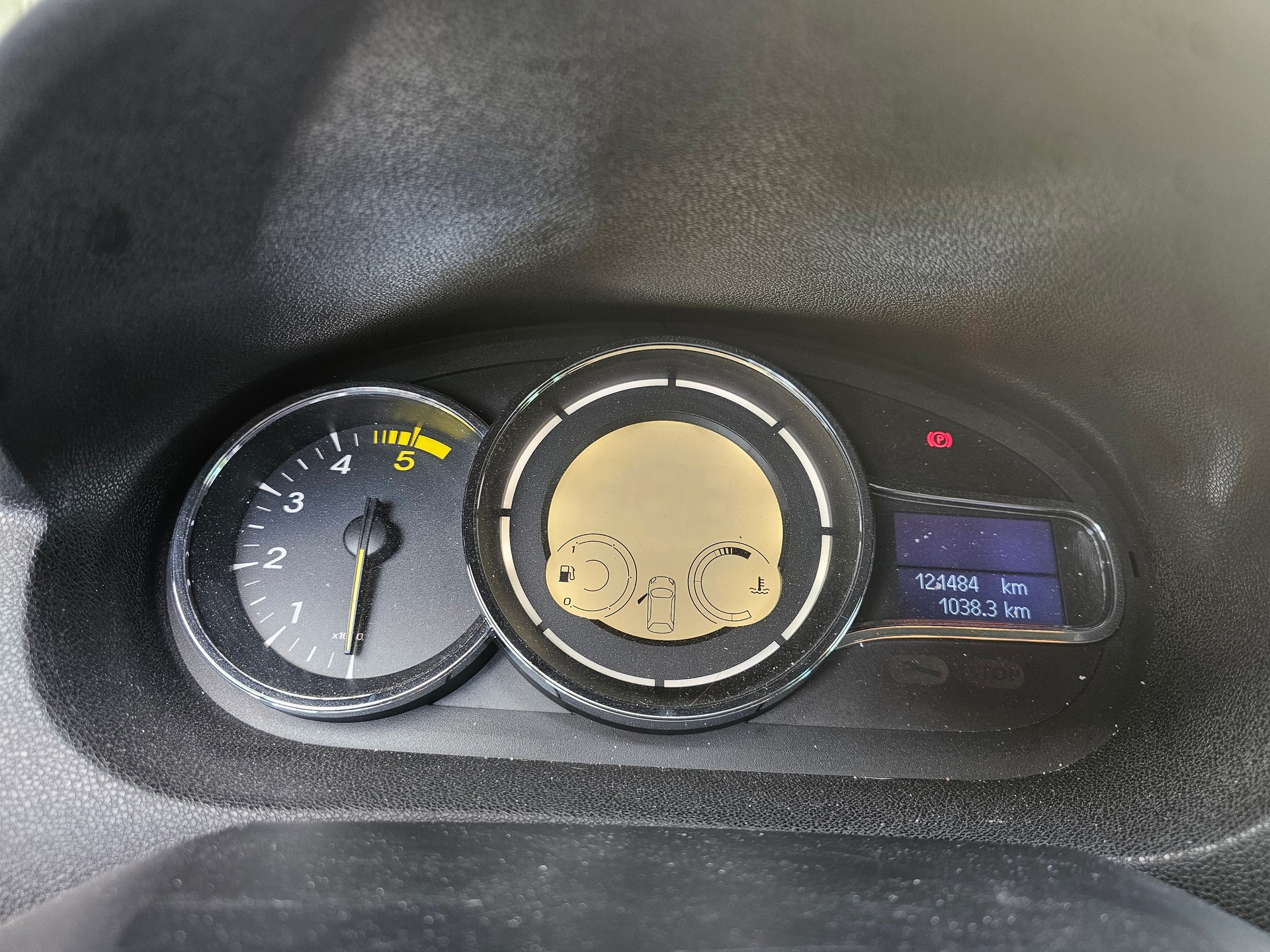 RENAULT Mégane Grandtour 1.5 dCi Expression EDC-image-11
