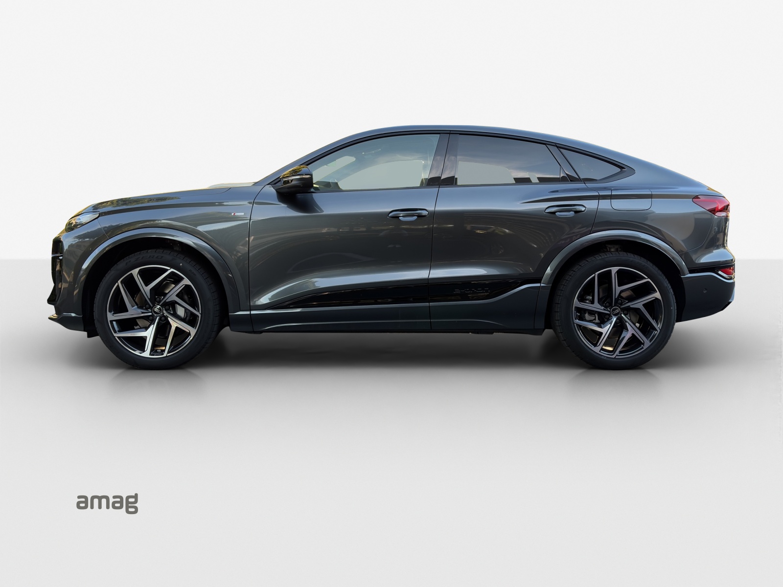 AUDI Q6 Sportback e-tron quattro-image-1