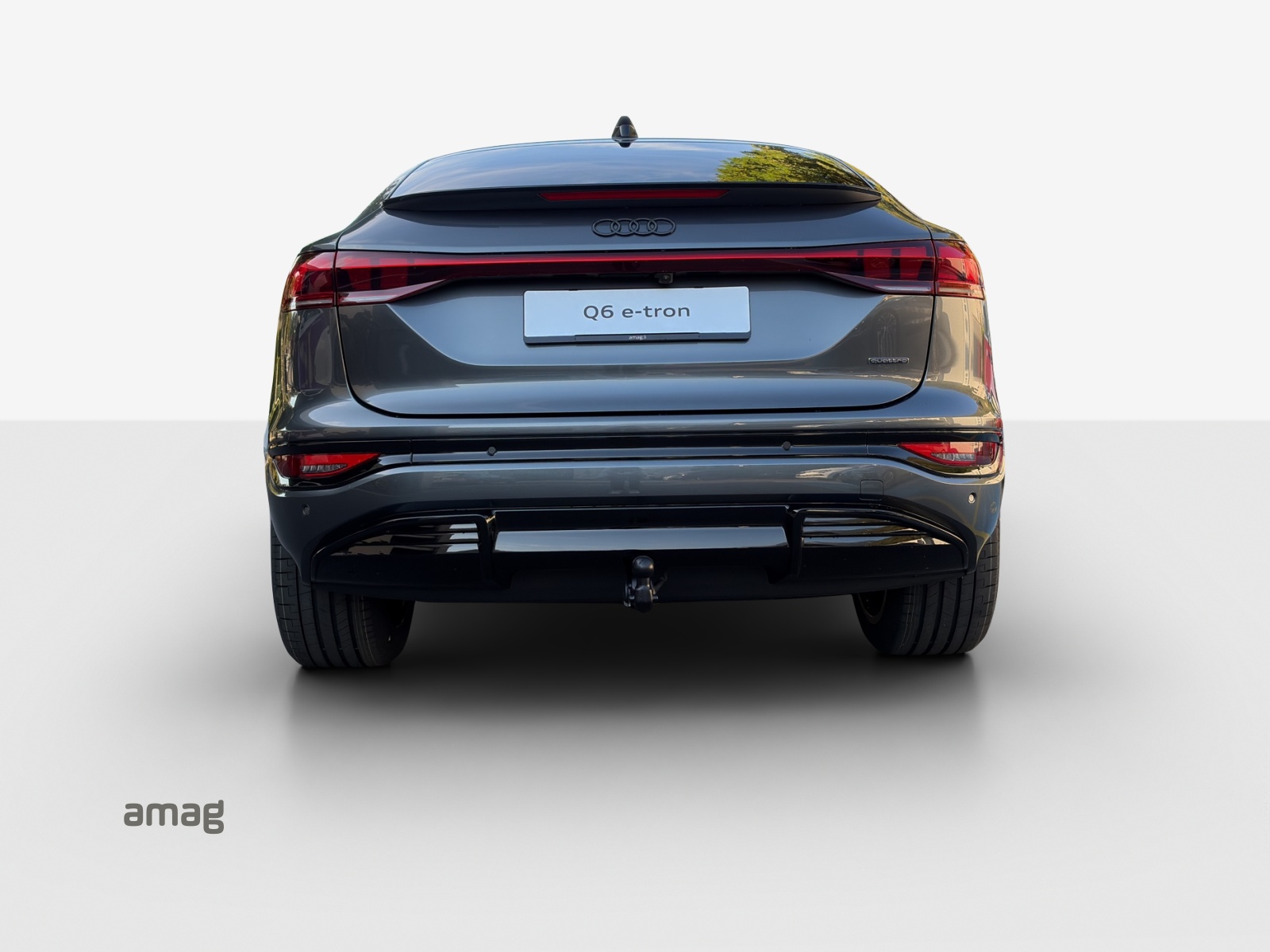 AUDI Q6 Sportback e-tron quattro-image-3