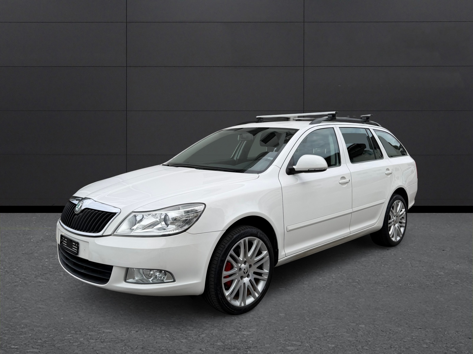 SKODA Octavia Combi 1.8 TSI Stöckli 4x4-image-0
