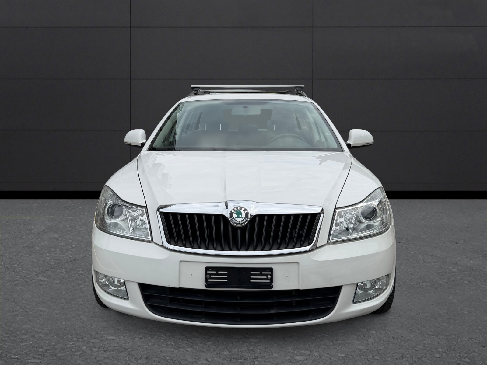 SKODA Octavia Combi 1.8 TSI Stöckli 4x4-image-3