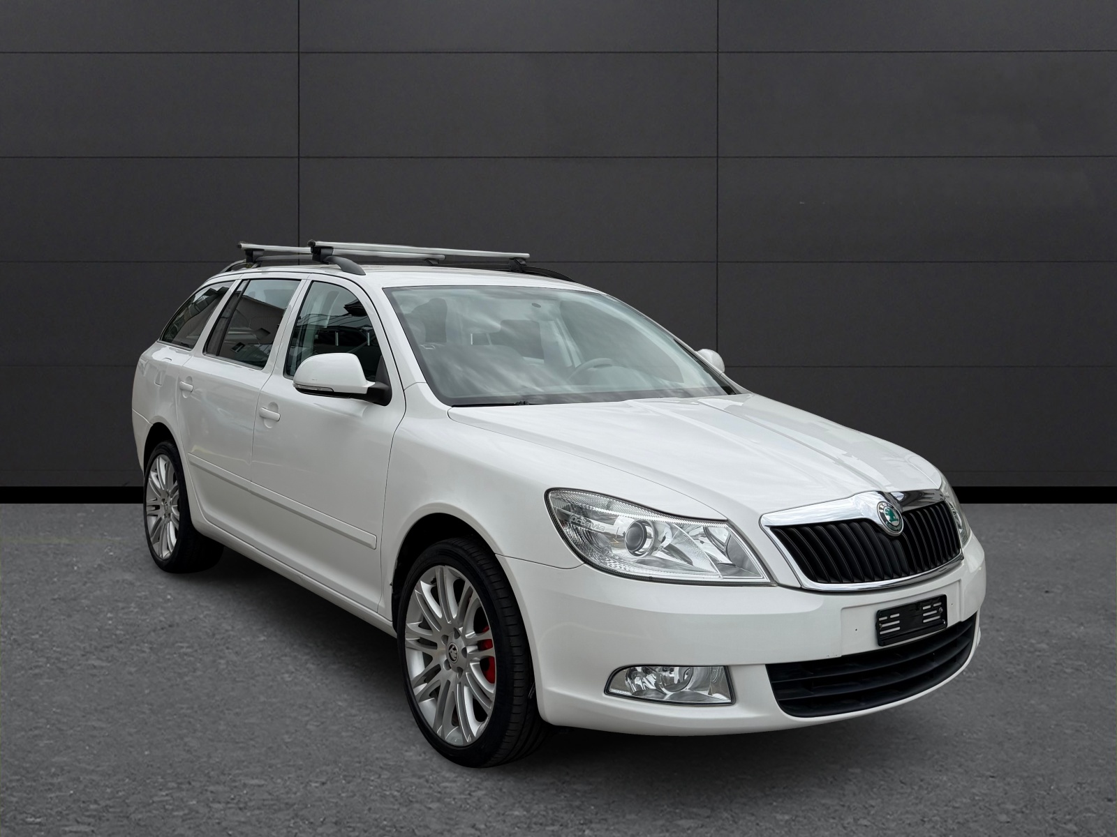 SKODA Octavia Combi 1.8 TSI Stöckli 4x4-image-4