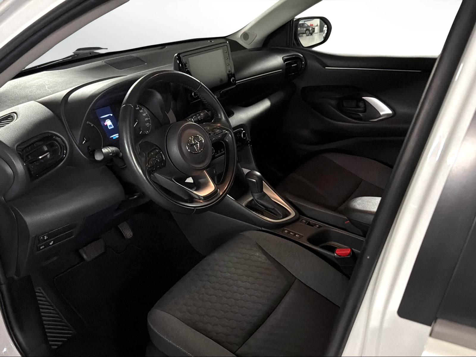 TOYOTA Yaris 1.5 VVT-i HSD Trend-image-6