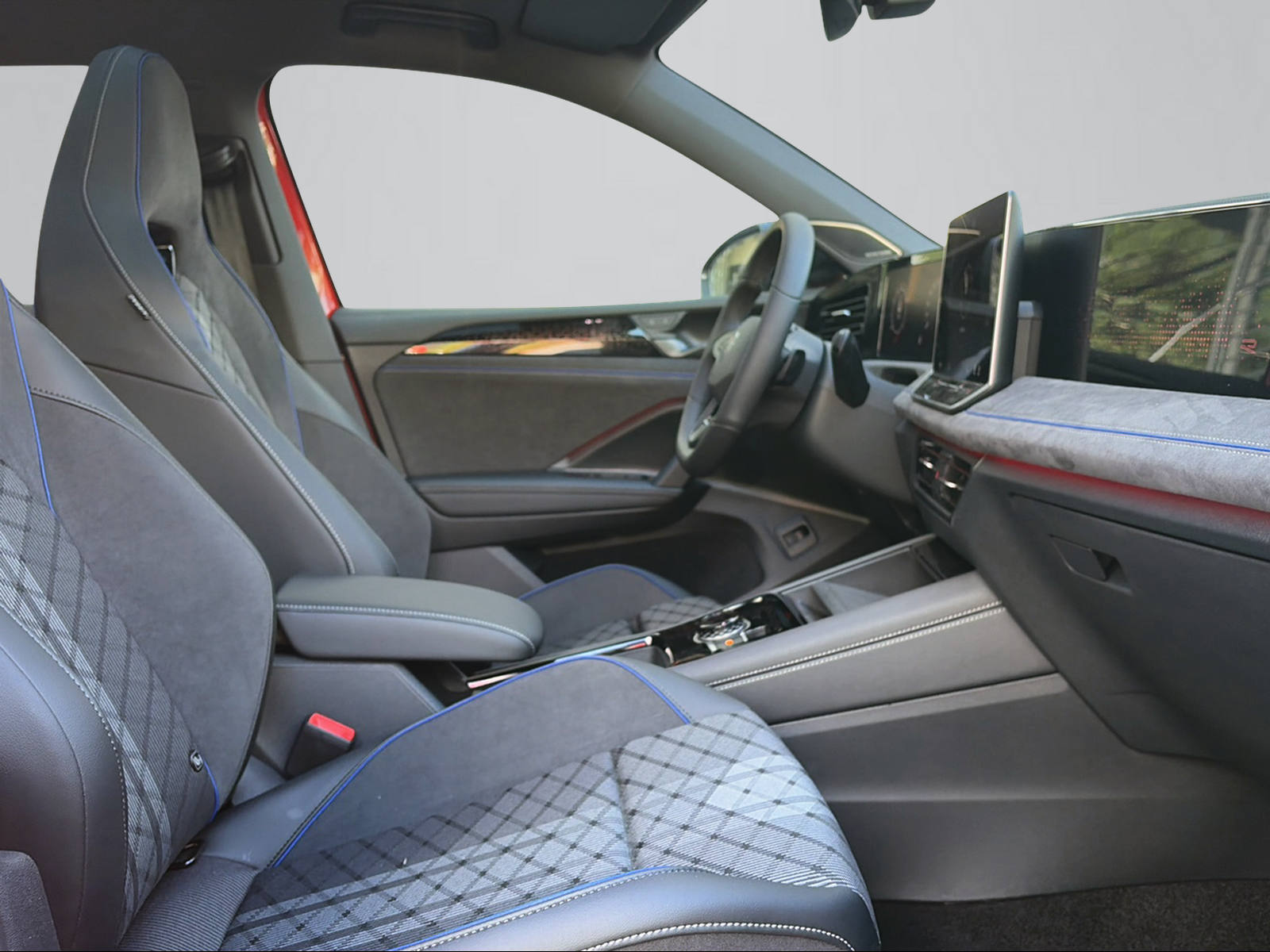 VW Tiguan 2.0 TSI DSG R-Line 4Motion-image-7