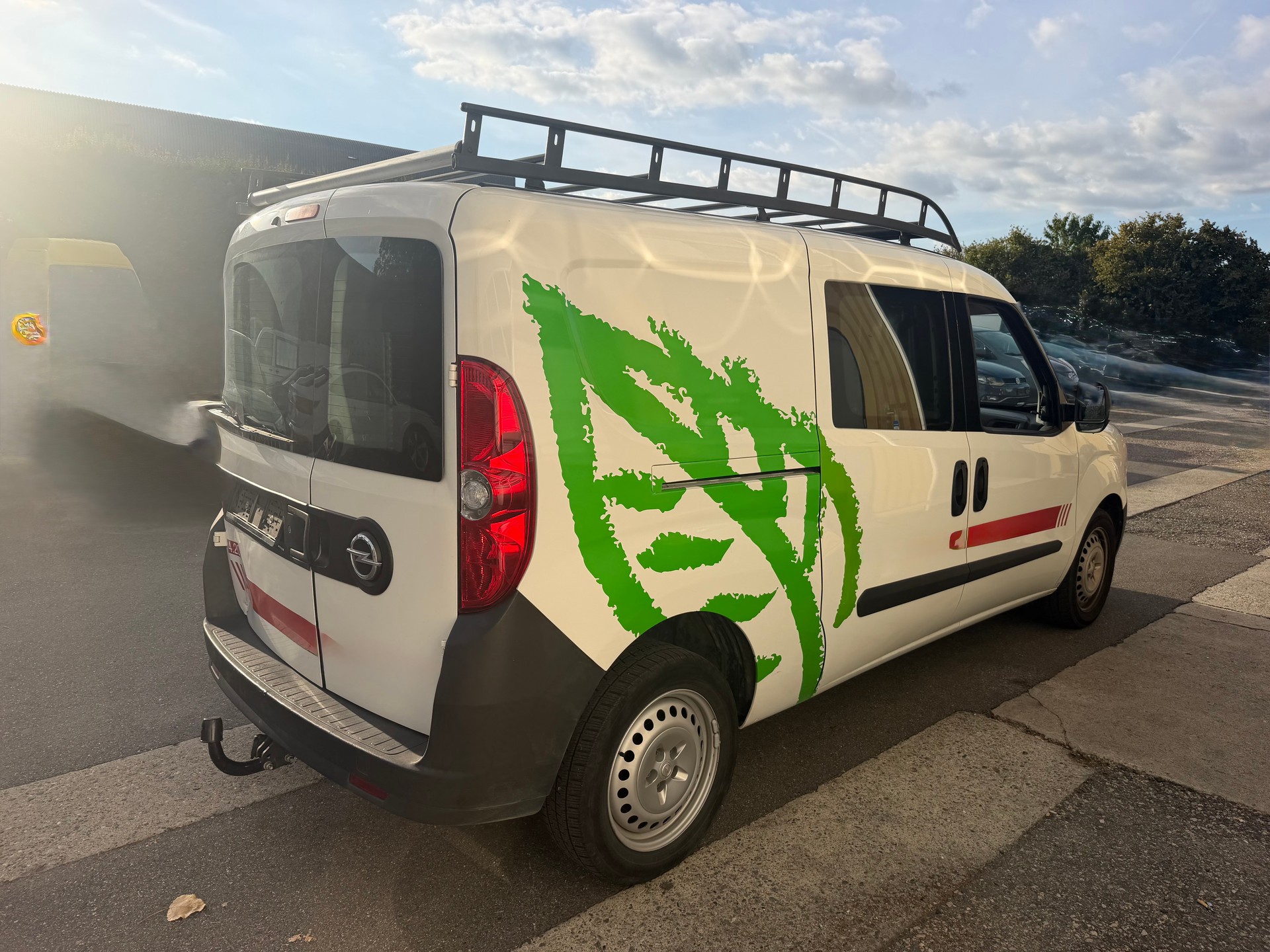OPEL Combo 1.4 CNG Turbo ecoFLEX 2.4 L2H1-image-2