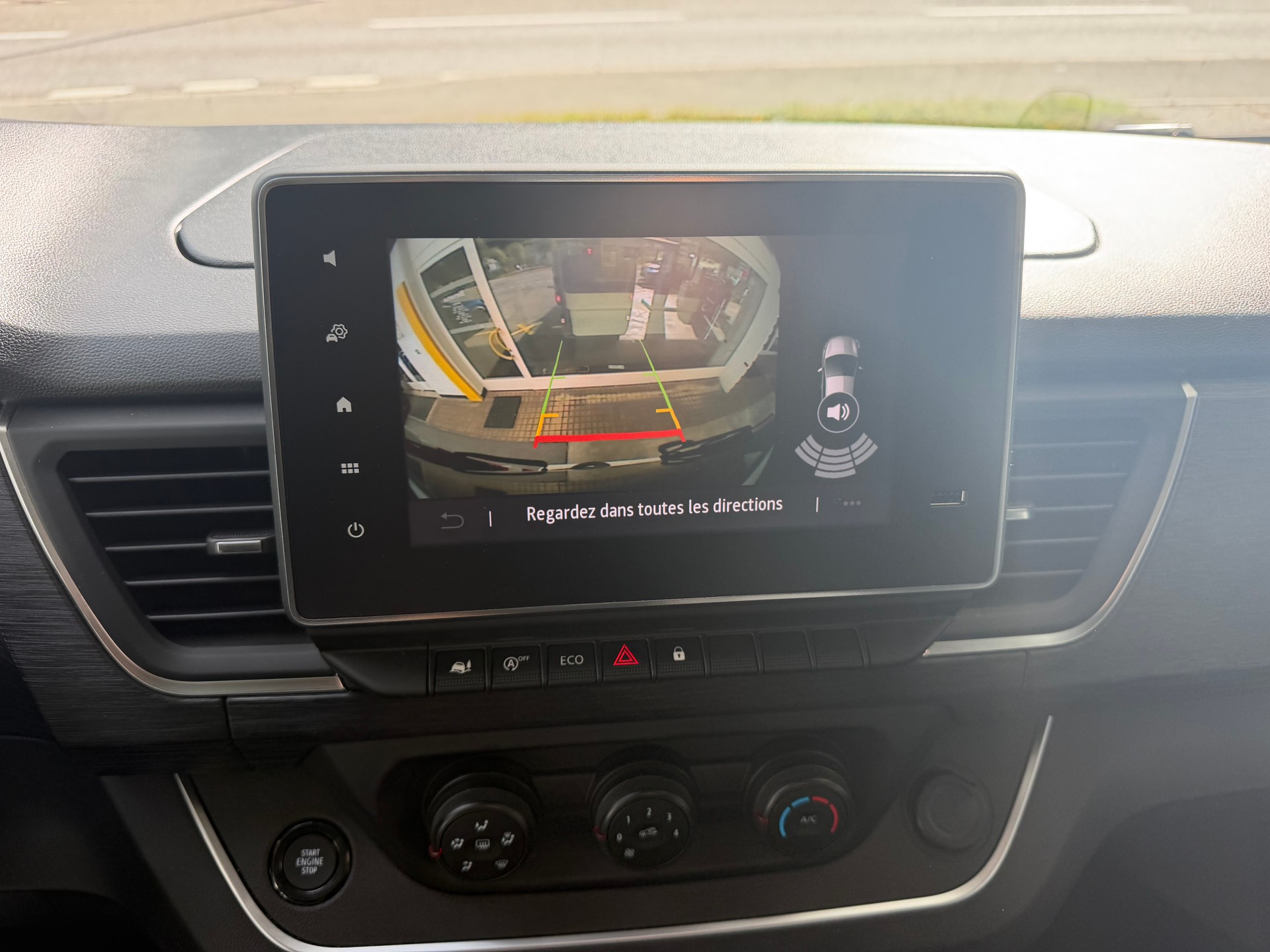RENAULT Passenger 2.0 dCi Blue-image-11