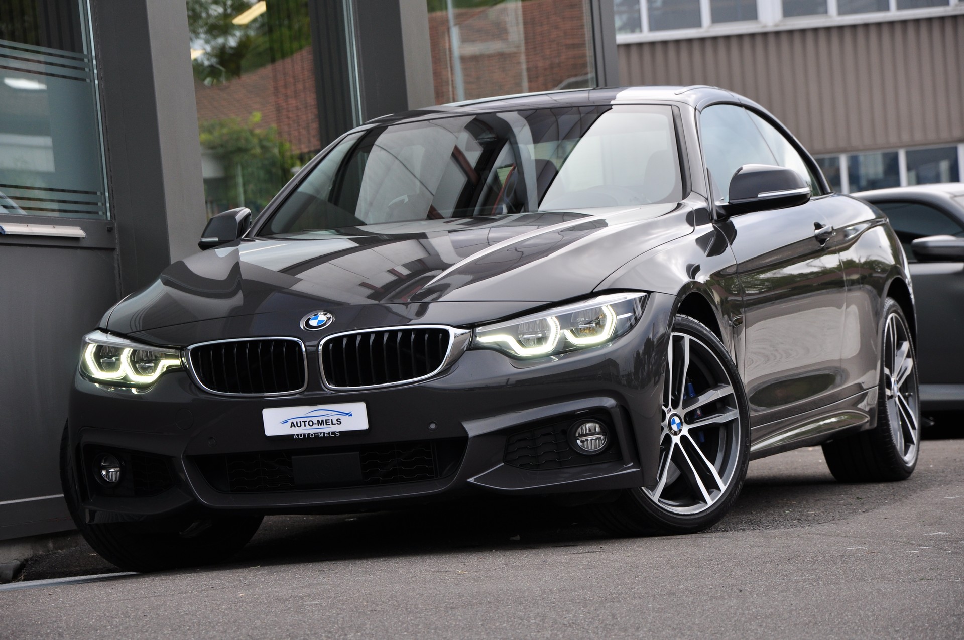 BMW 440i Cabriolet xDrive Steptronic M Sport-showroom-element-1