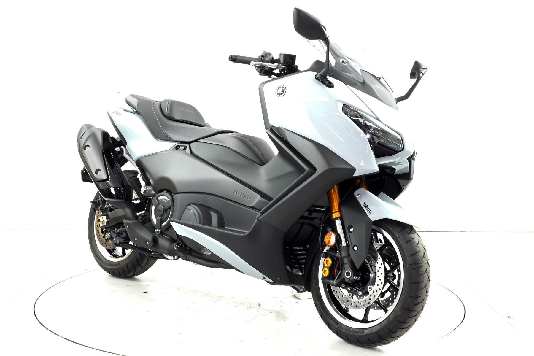 YAMAHA TMax 560 ABS Tech Max-showroom-element-1