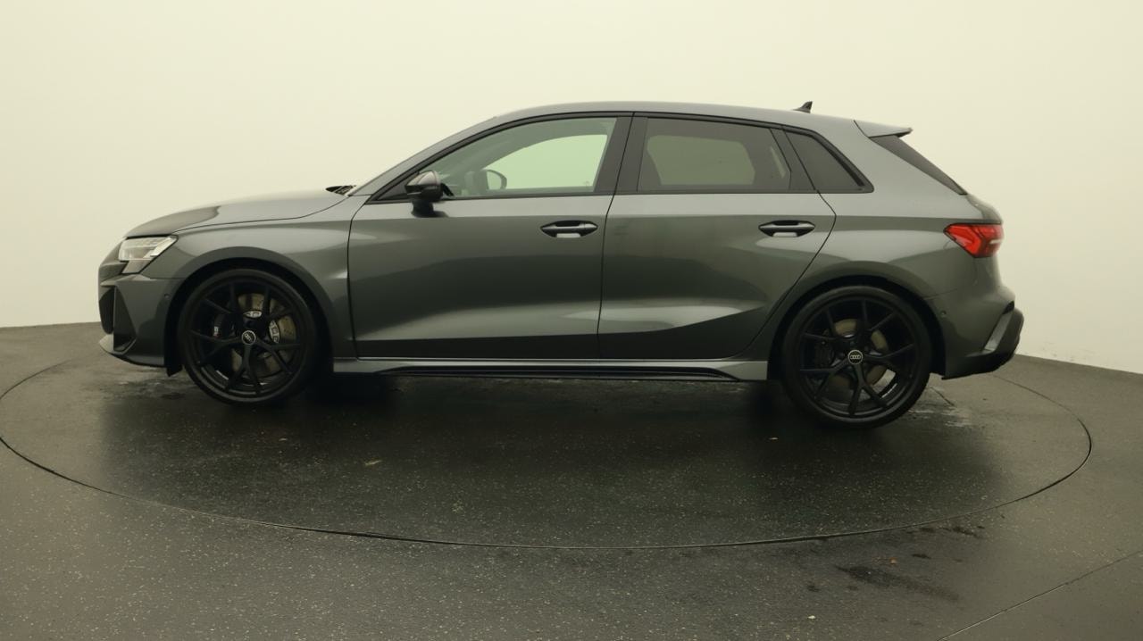 AUDI RS3 Sportback 2.5 TSI quattro S-tronic-image-1