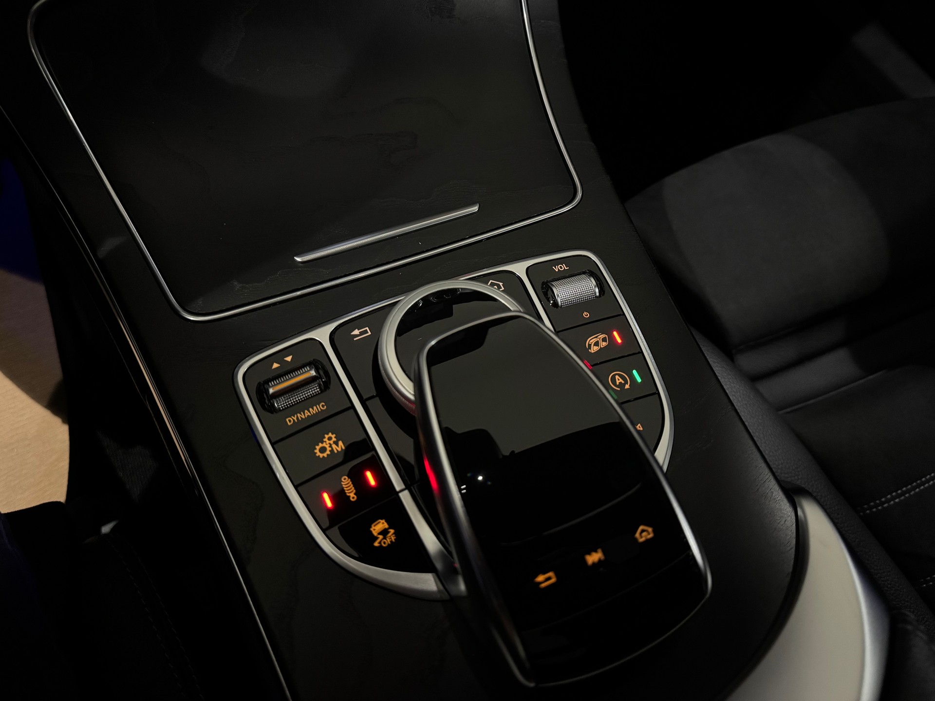 MERCEDES-BENZ C 43 AMG 4Matic 9G-Tronic | CH | Gratis Service |-image-27