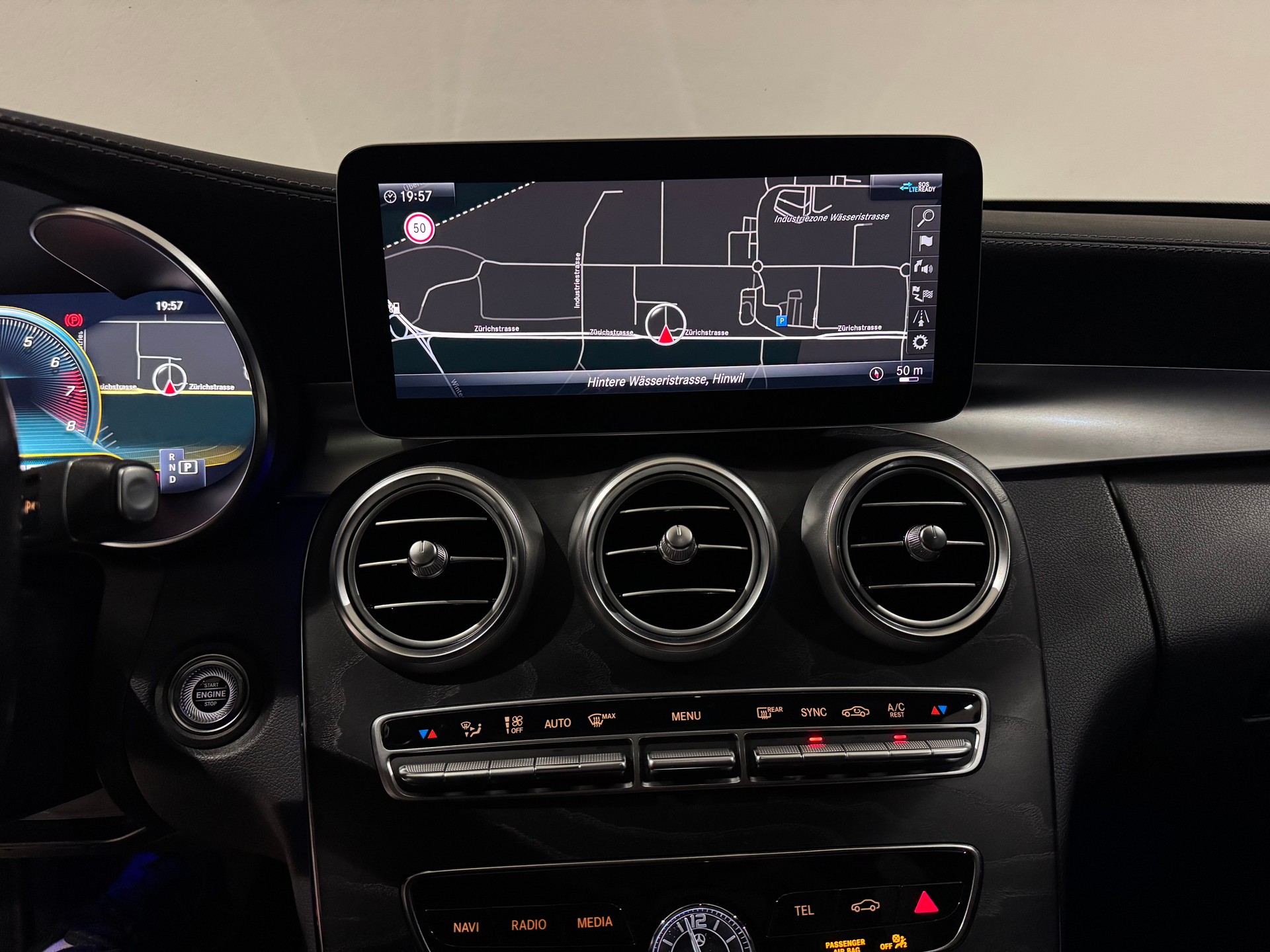 MERCEDES-BENZ C 43 AMG 4Matic 9G-Tronic | CH | Gratis Service |-image-25