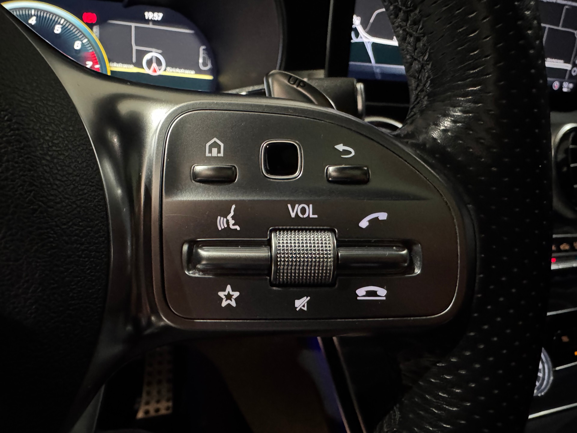 MERCEDES-BENZ C 43 AMG 4Matic 9G-Tronic | CH | Gratis Service |-image-29