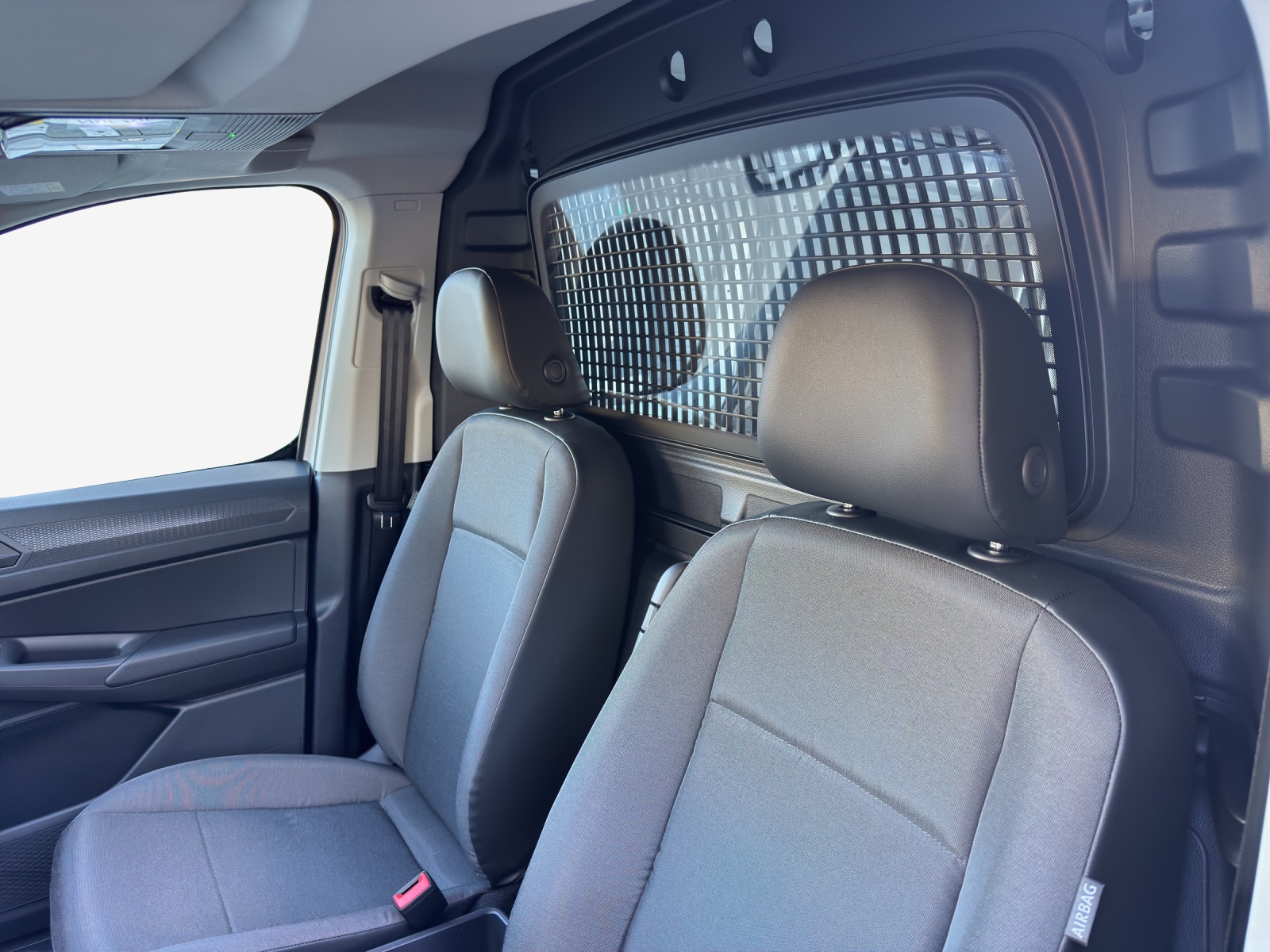 VW Caddy Cargo 1.5 TSI Plug in Hybrid Entry DSG-image-8