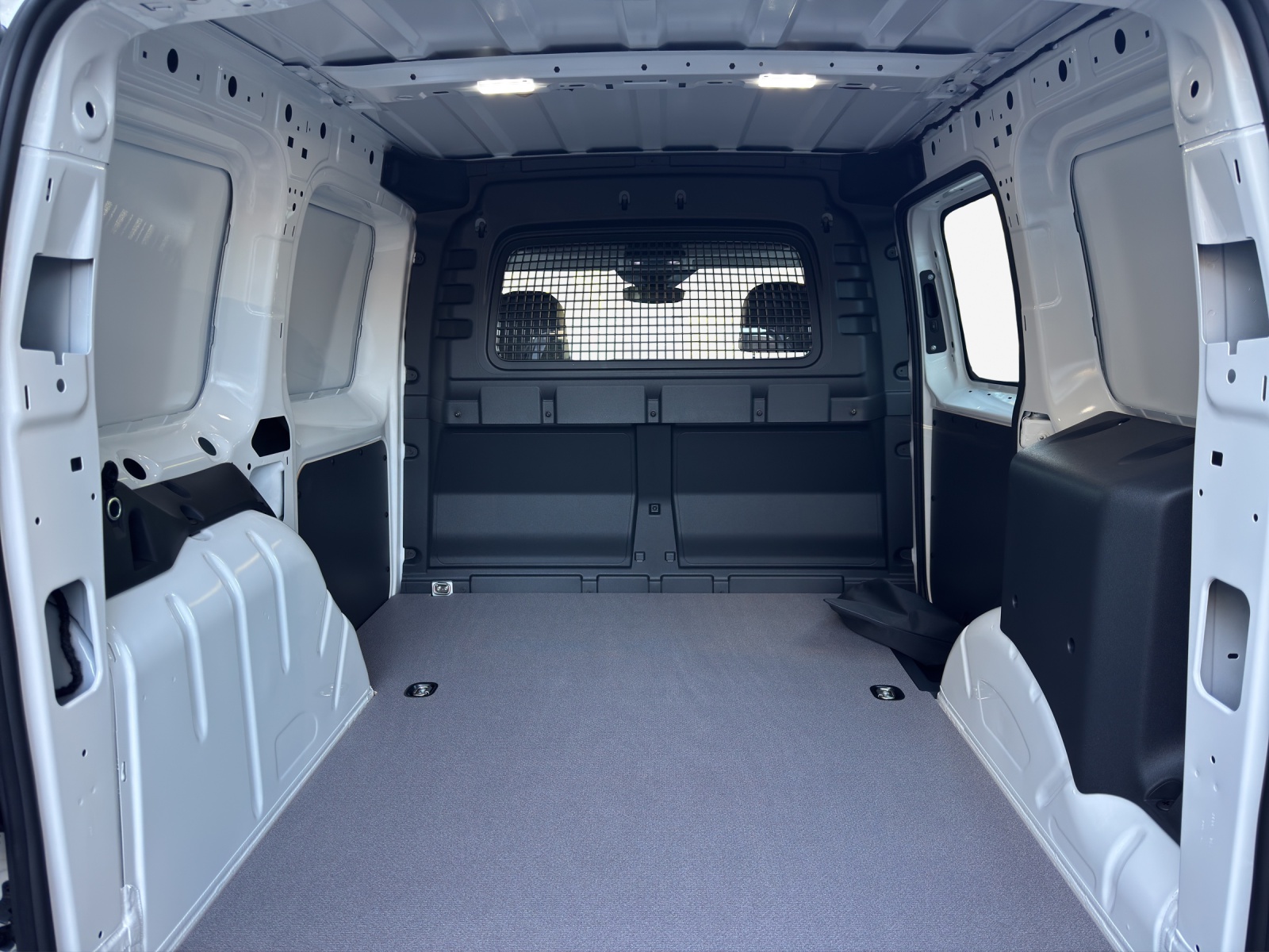 VW Caddy Cargo 1.5 TSI Plug in Hybrid Entry DSG-image-13