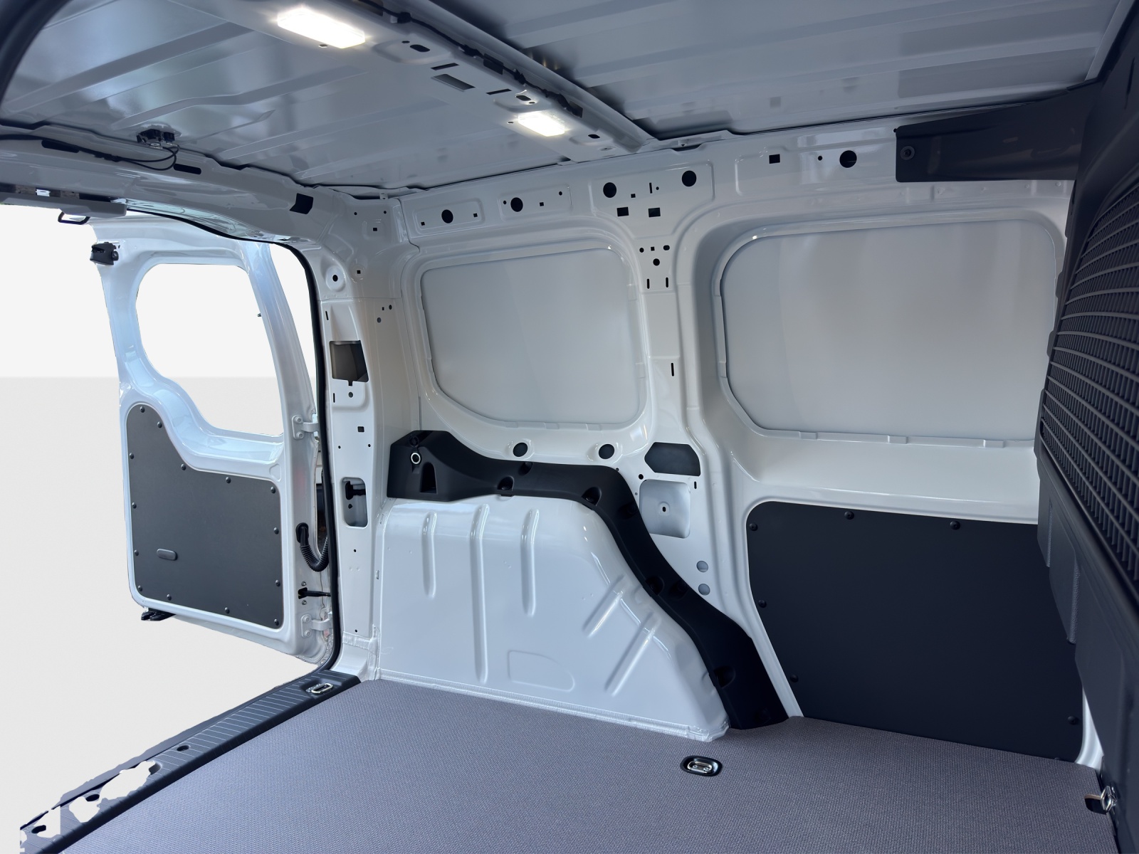 VW Caddy Cargo 1.5 TSI Plug in Hybrid Entry DSG-image-14