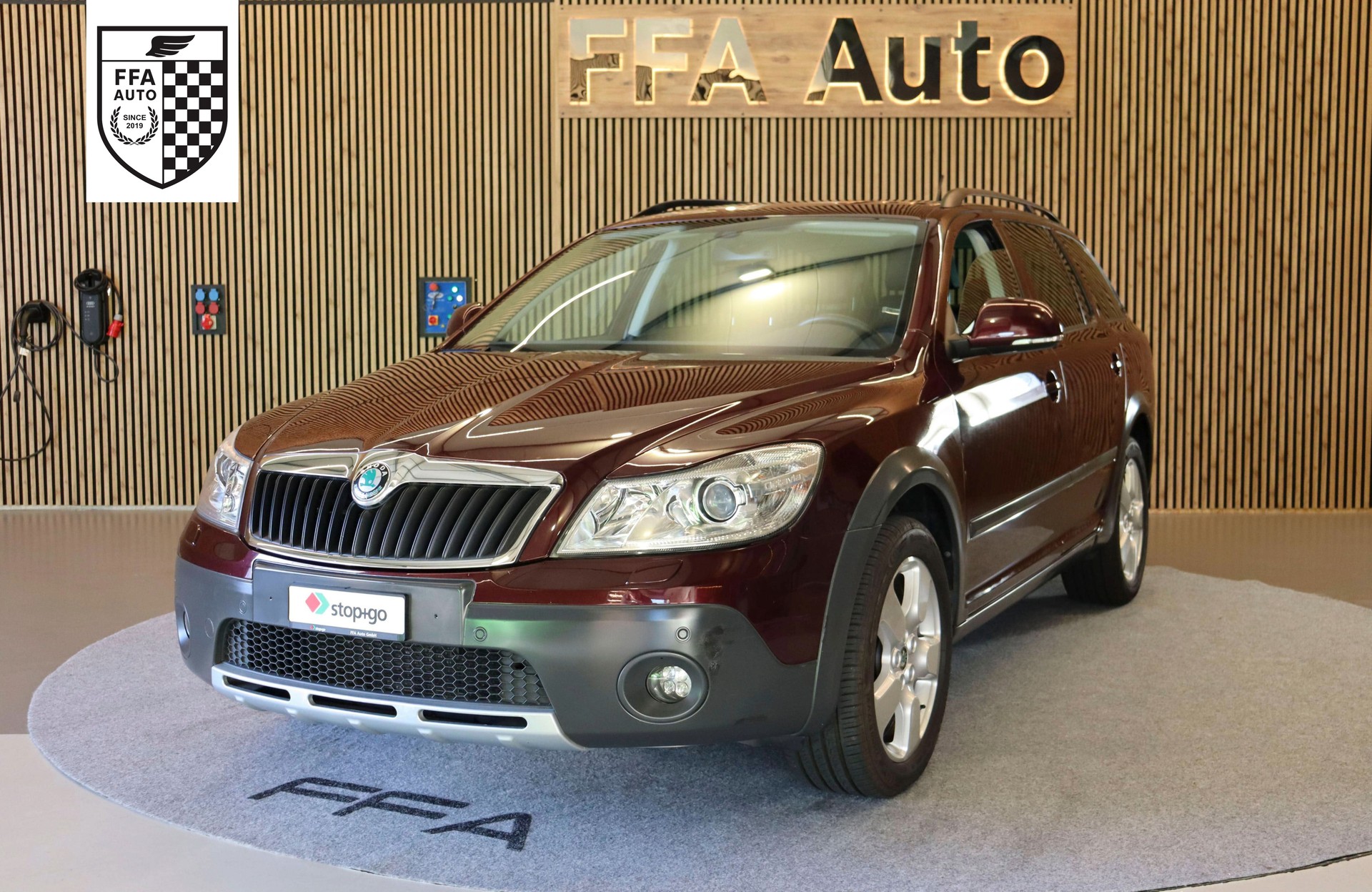 SKODA Octavia Scout 2.0 TDI 4x4-image-0