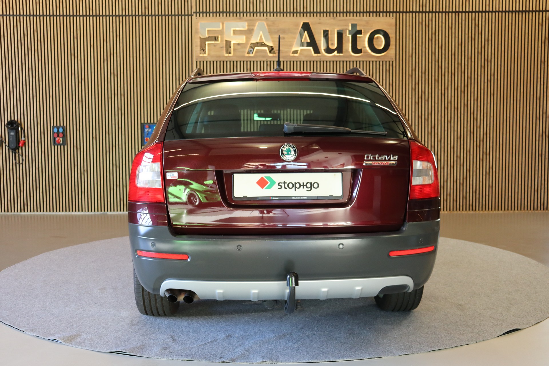SKODA Octavia Scout 2.0 TDI 4x4-image-7