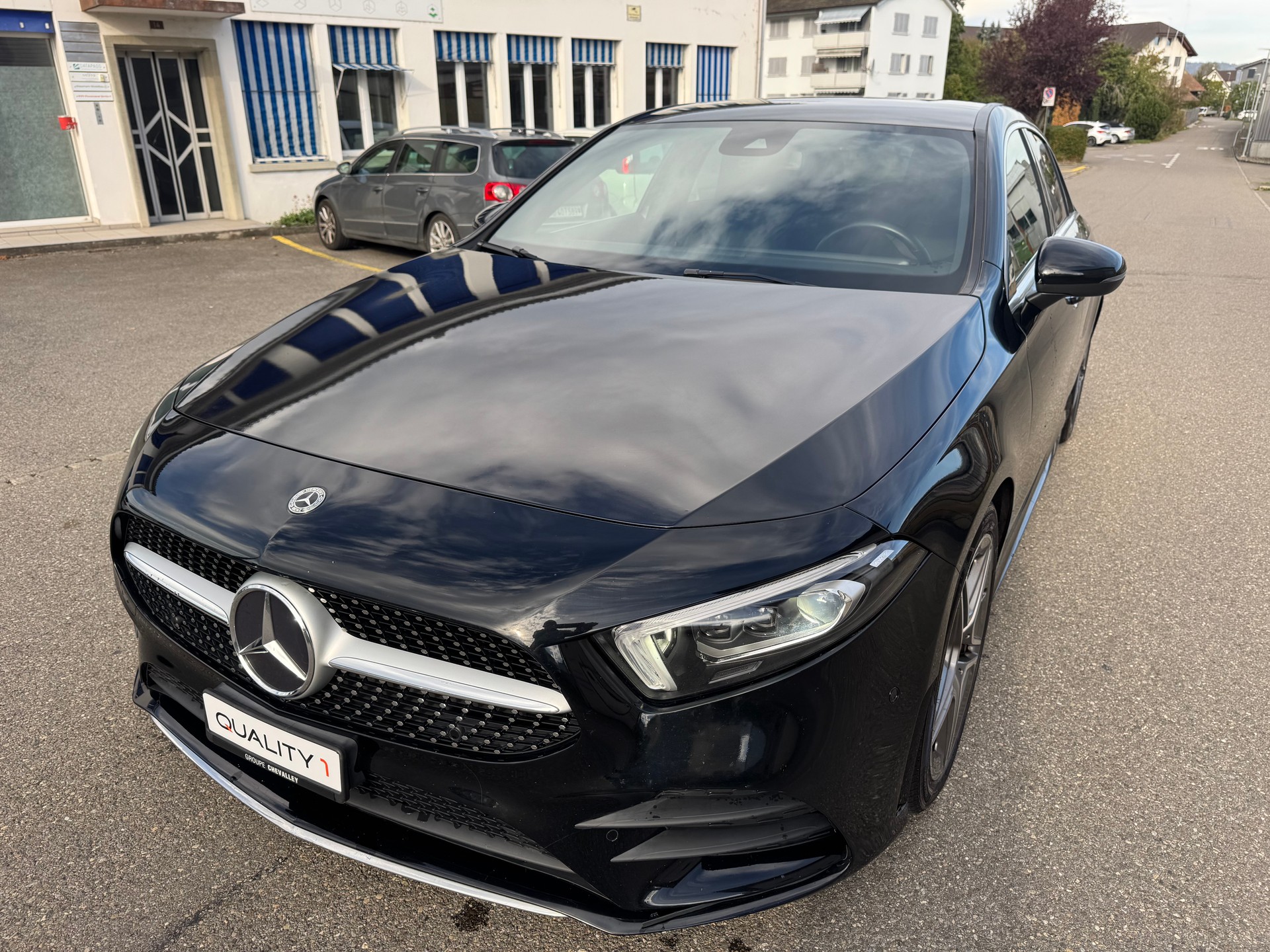 MERCEDES-BENZ A 180 AMG Line 7G-DCT-image-0