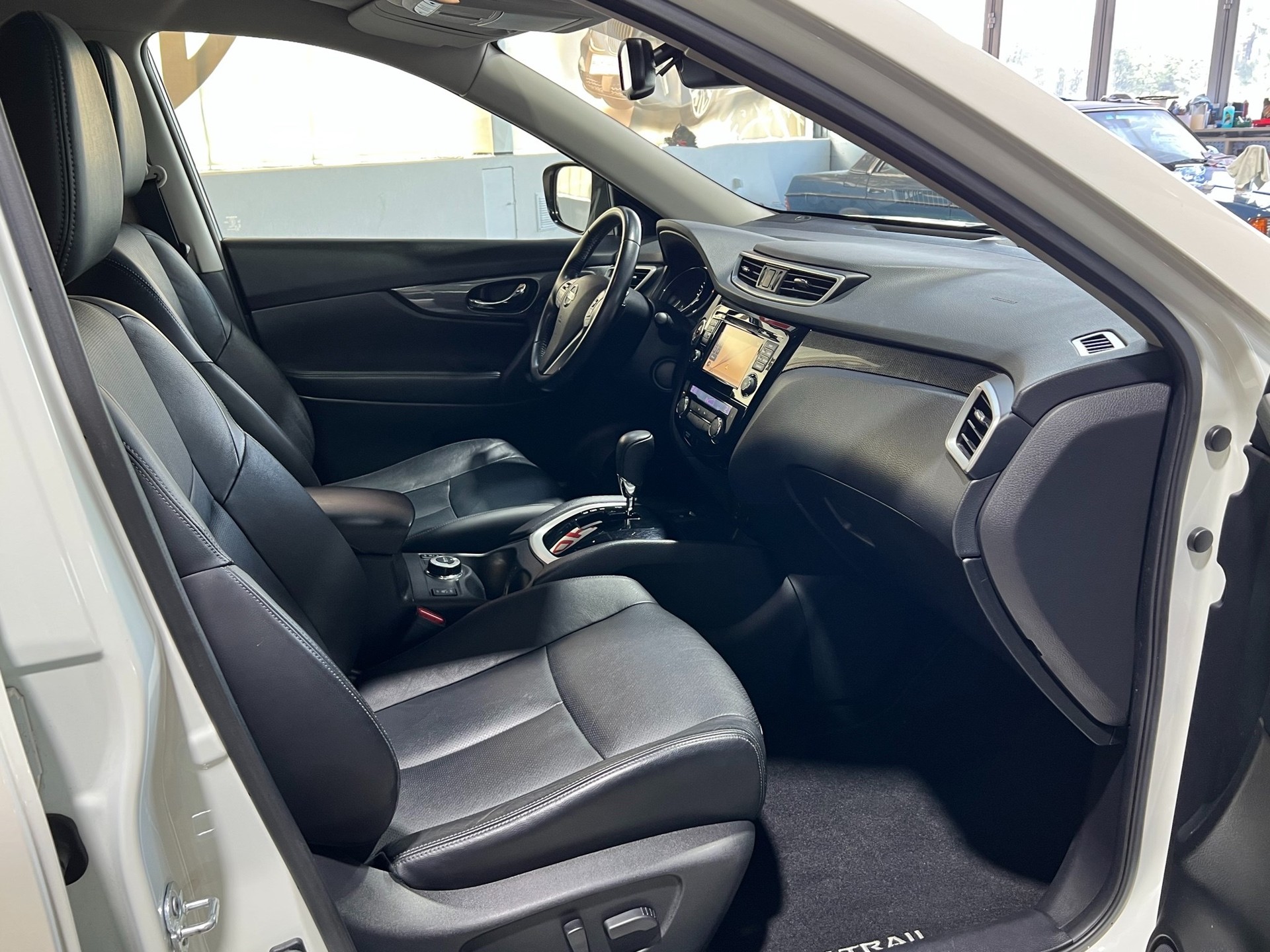 NISSAN X-Trail 2.0 dCi N-Vision Xtronic CVT ALL-MODE 4x4-image-12