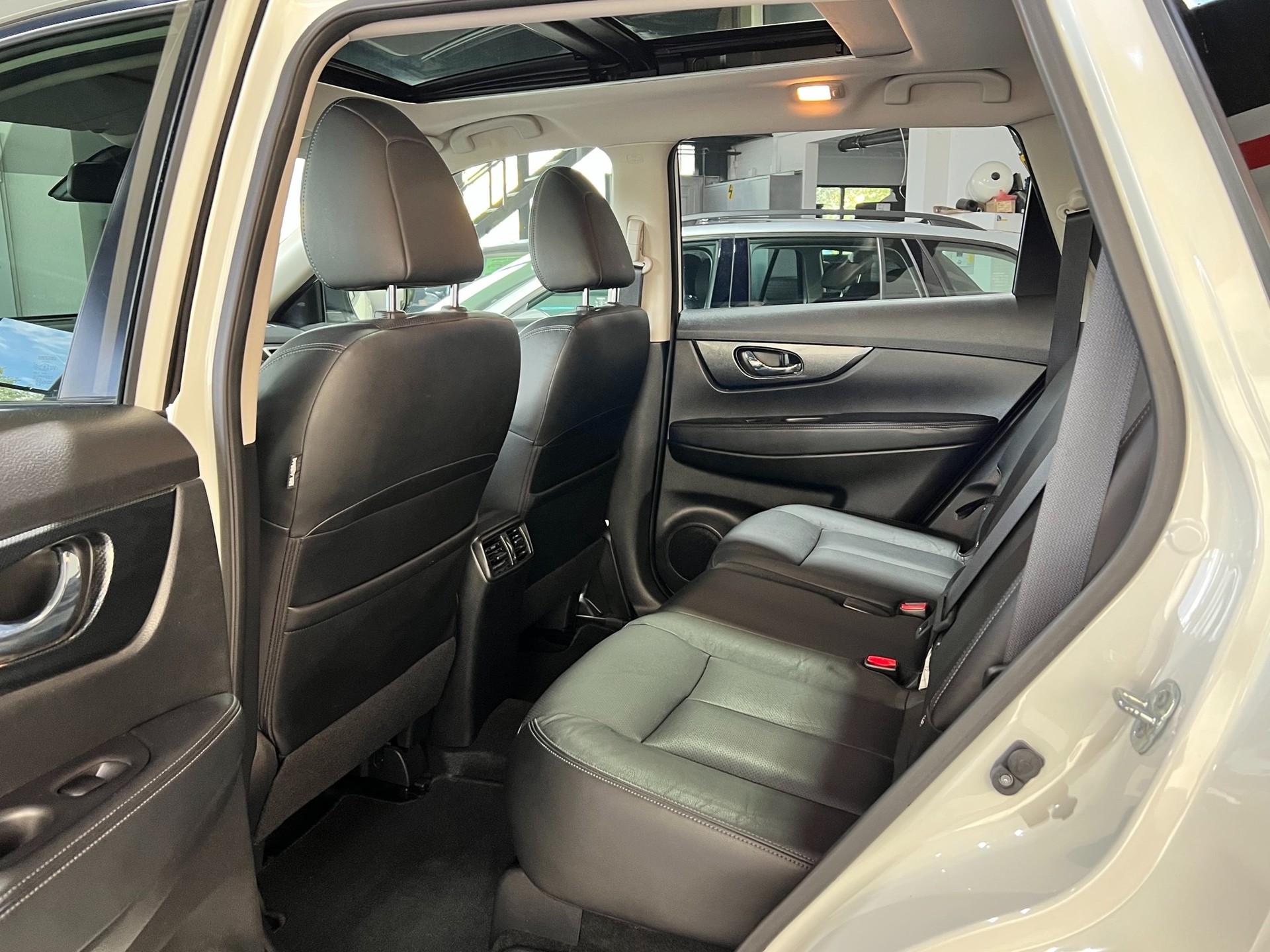 NISSAN X-Trail 2.0 dCi N-Vision Xtronic CVT ALL-MODE 4x4-image-16