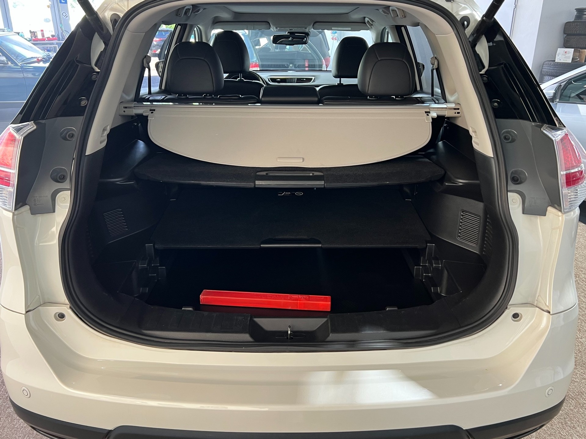 NISSAN X-Trail 2.0 dCi N-Vision Xtronic CVT ALL-MODE 4x4-image-4